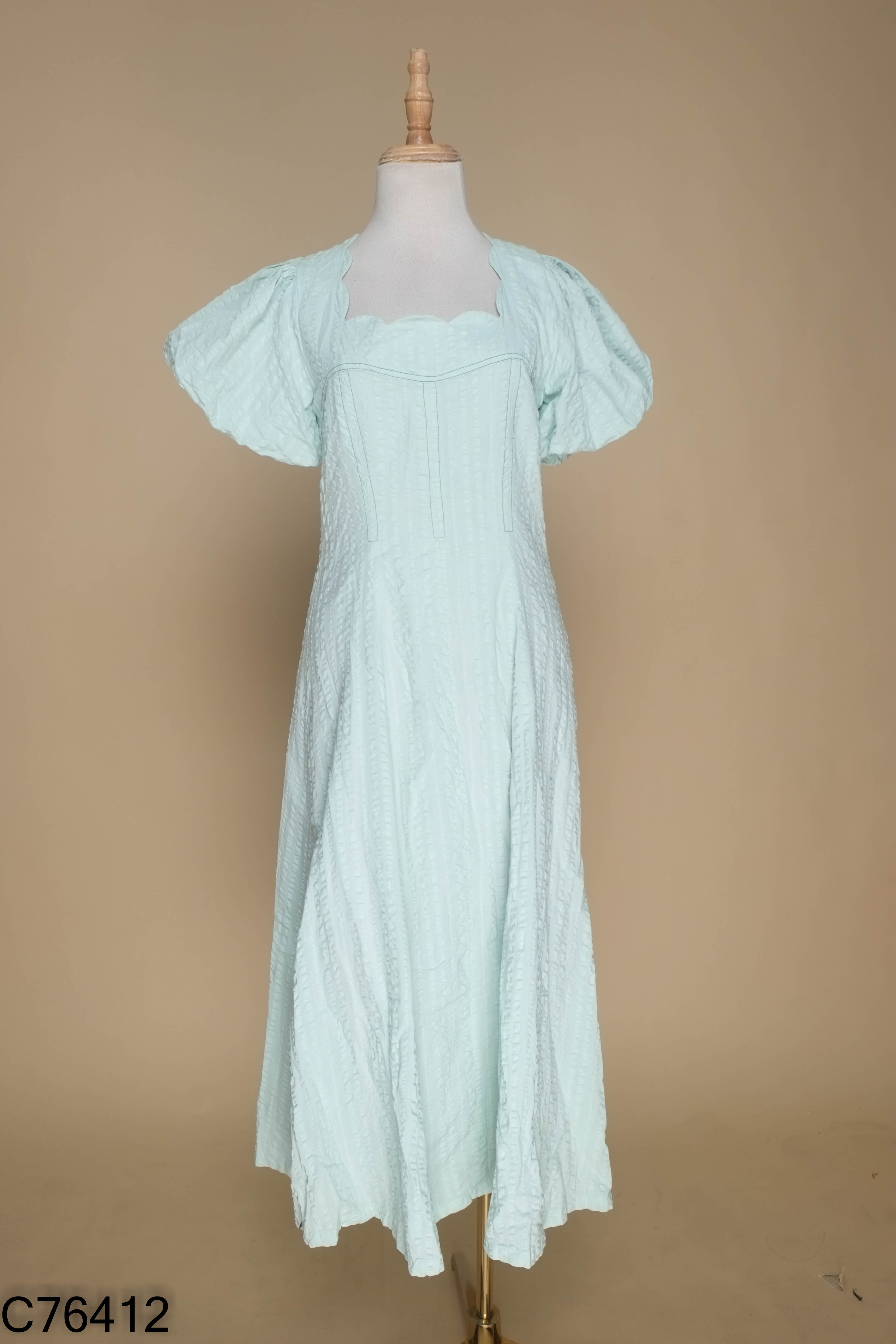 Váy xanh OVERSIZED tay phồng