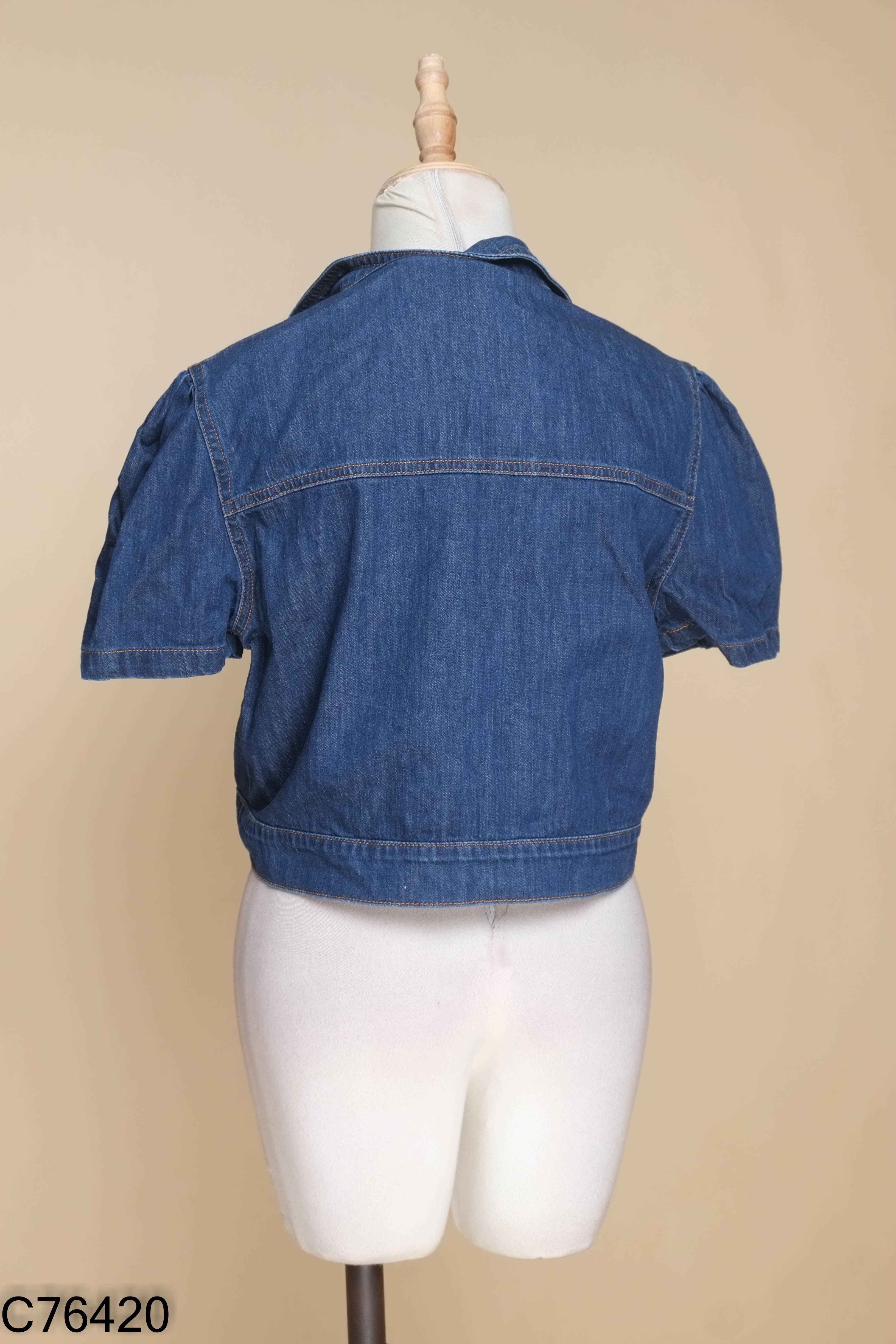 Áo sơ mi jean URATV xanh cộc tay