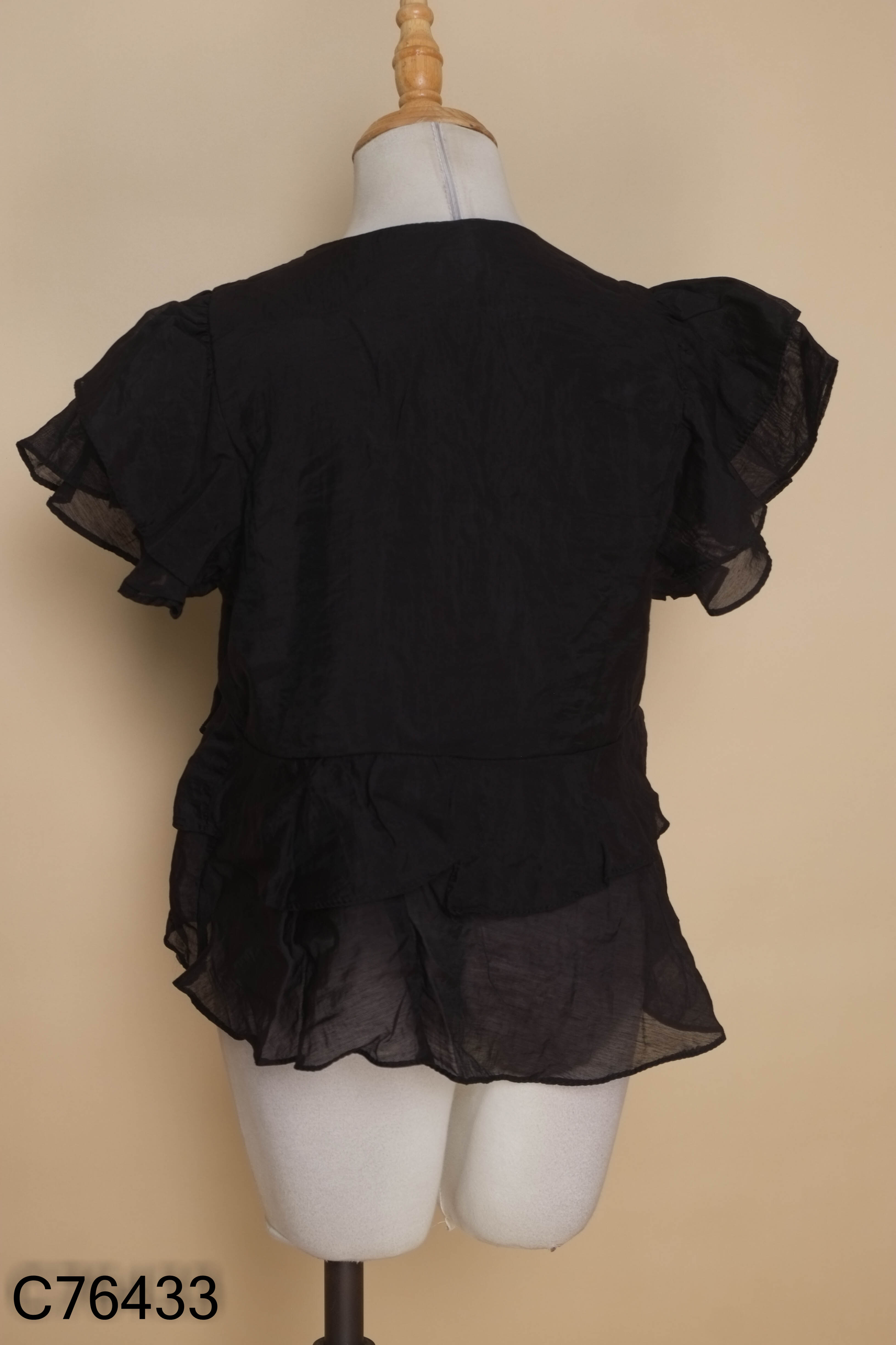 Áo babydoll đen phối bèo