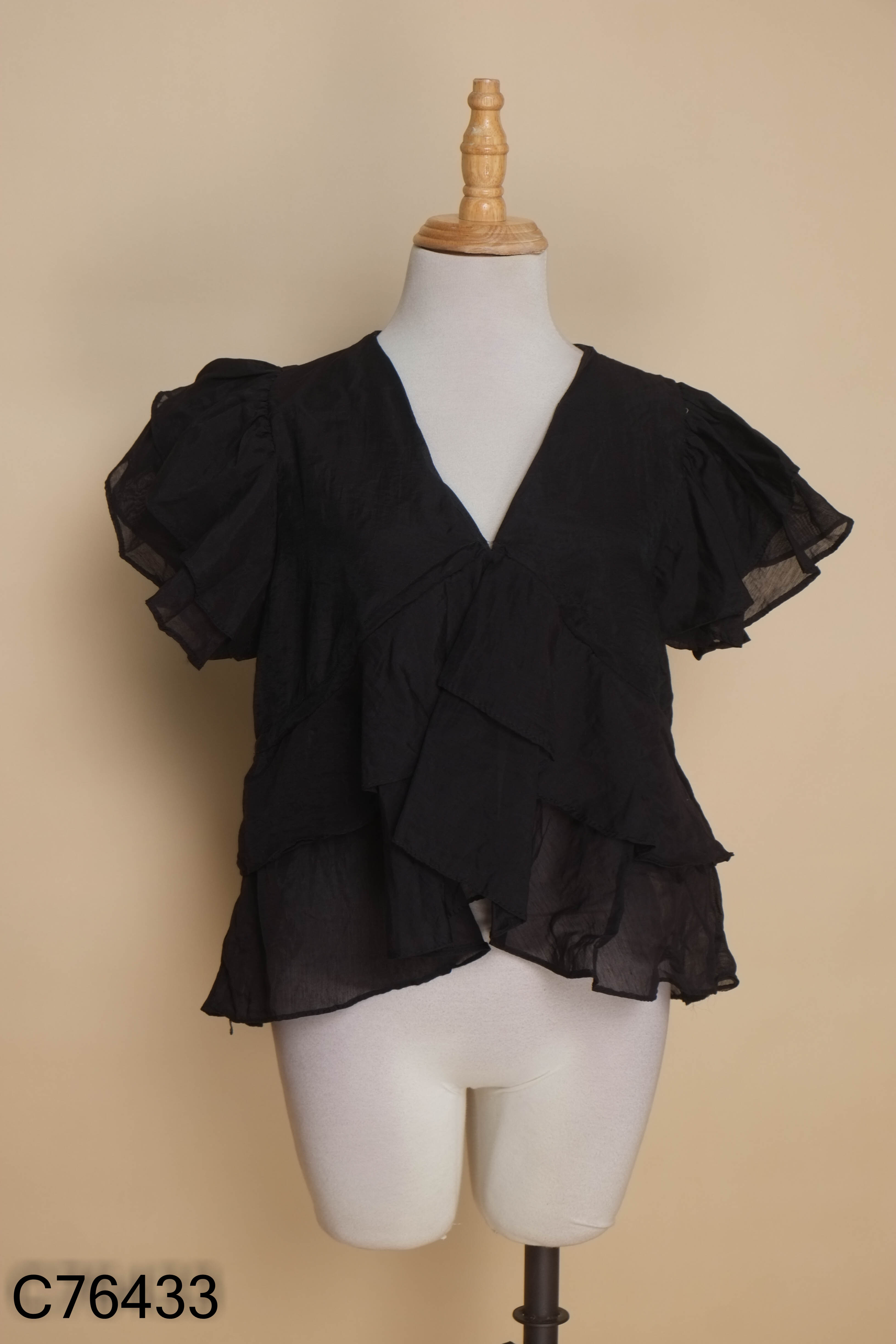 Áo babydoll đen phối bèo