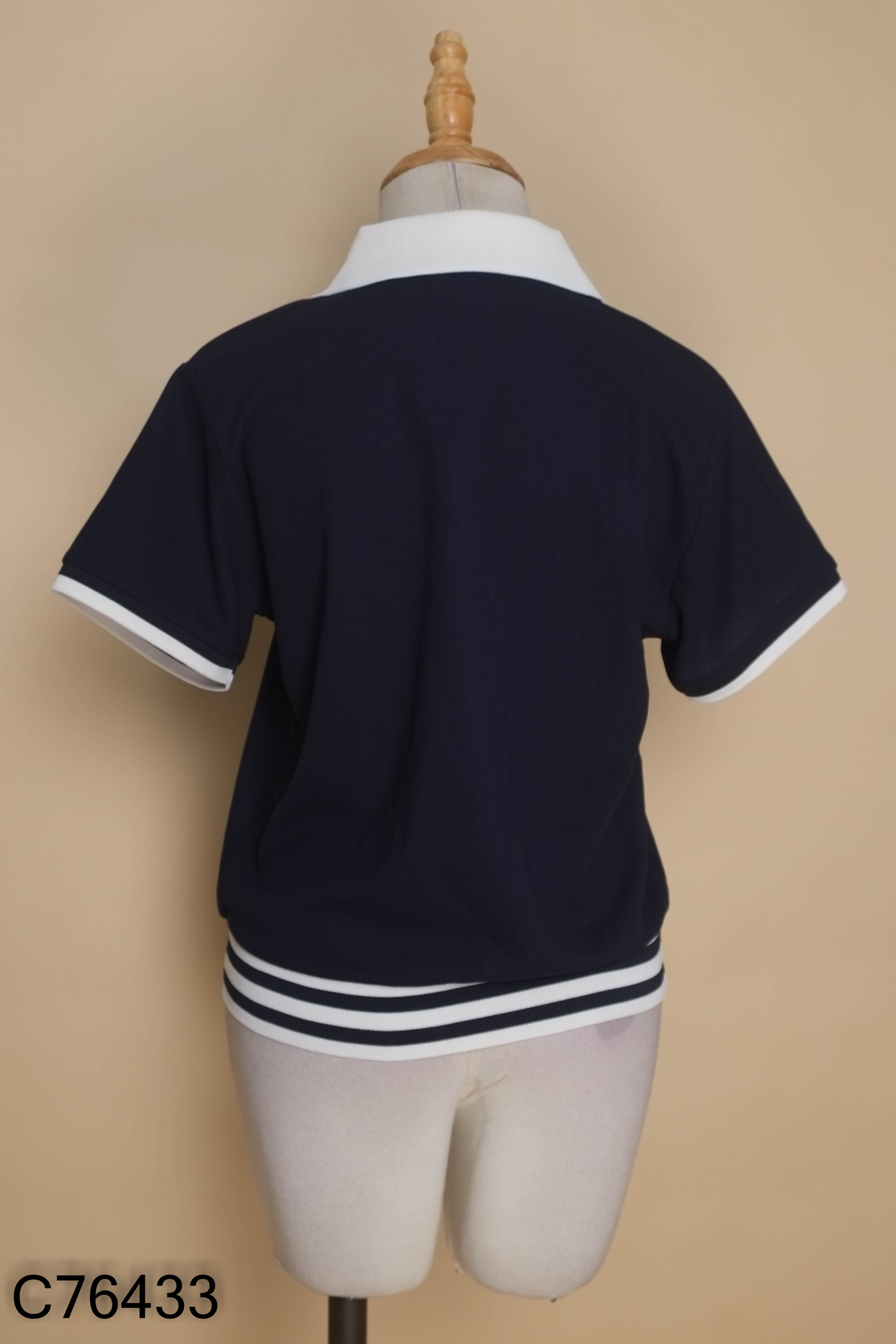 Áo polo xanh GUMAC viền trắng