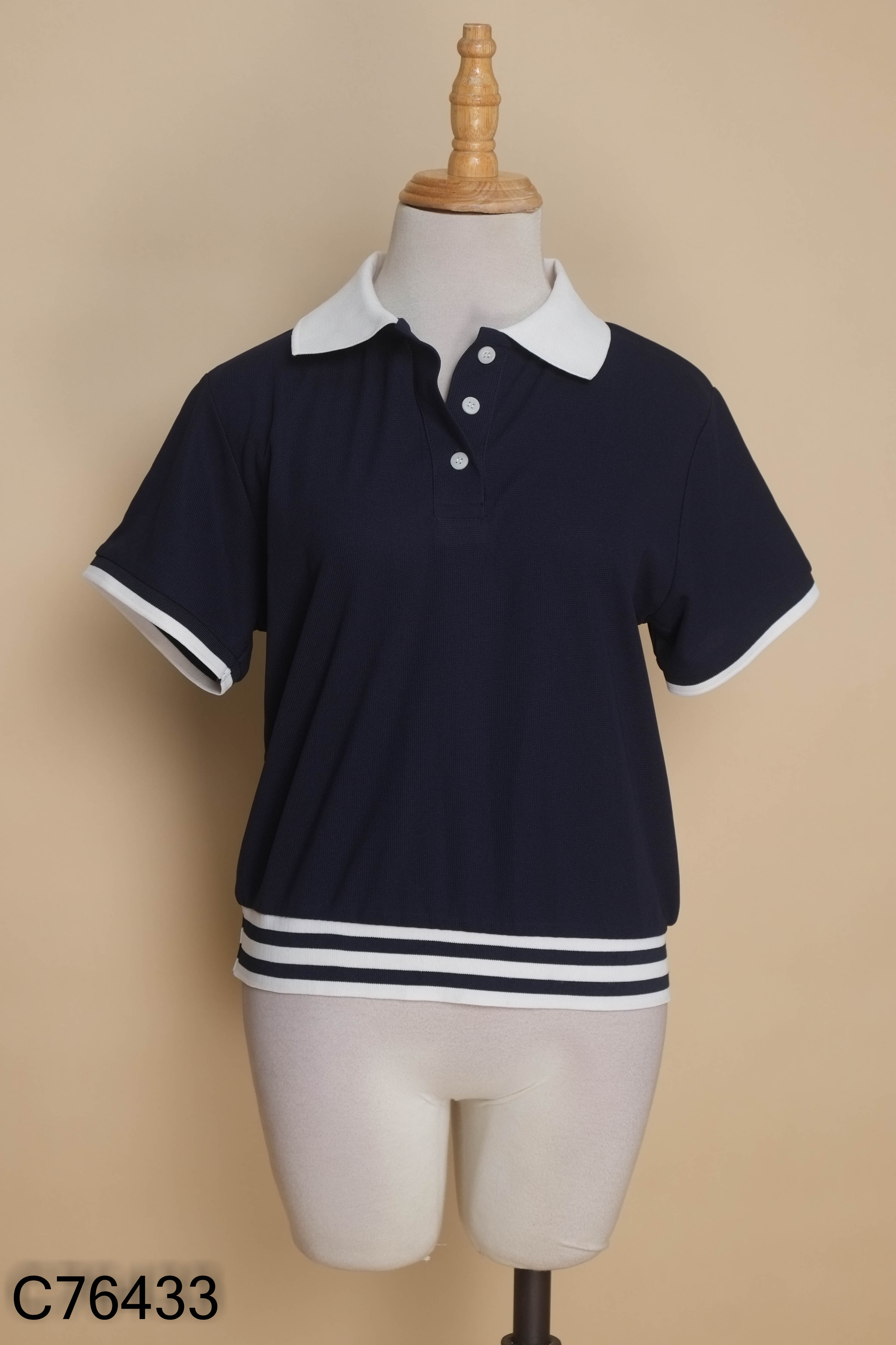 Áo polo xanh GUMAC viền trắng