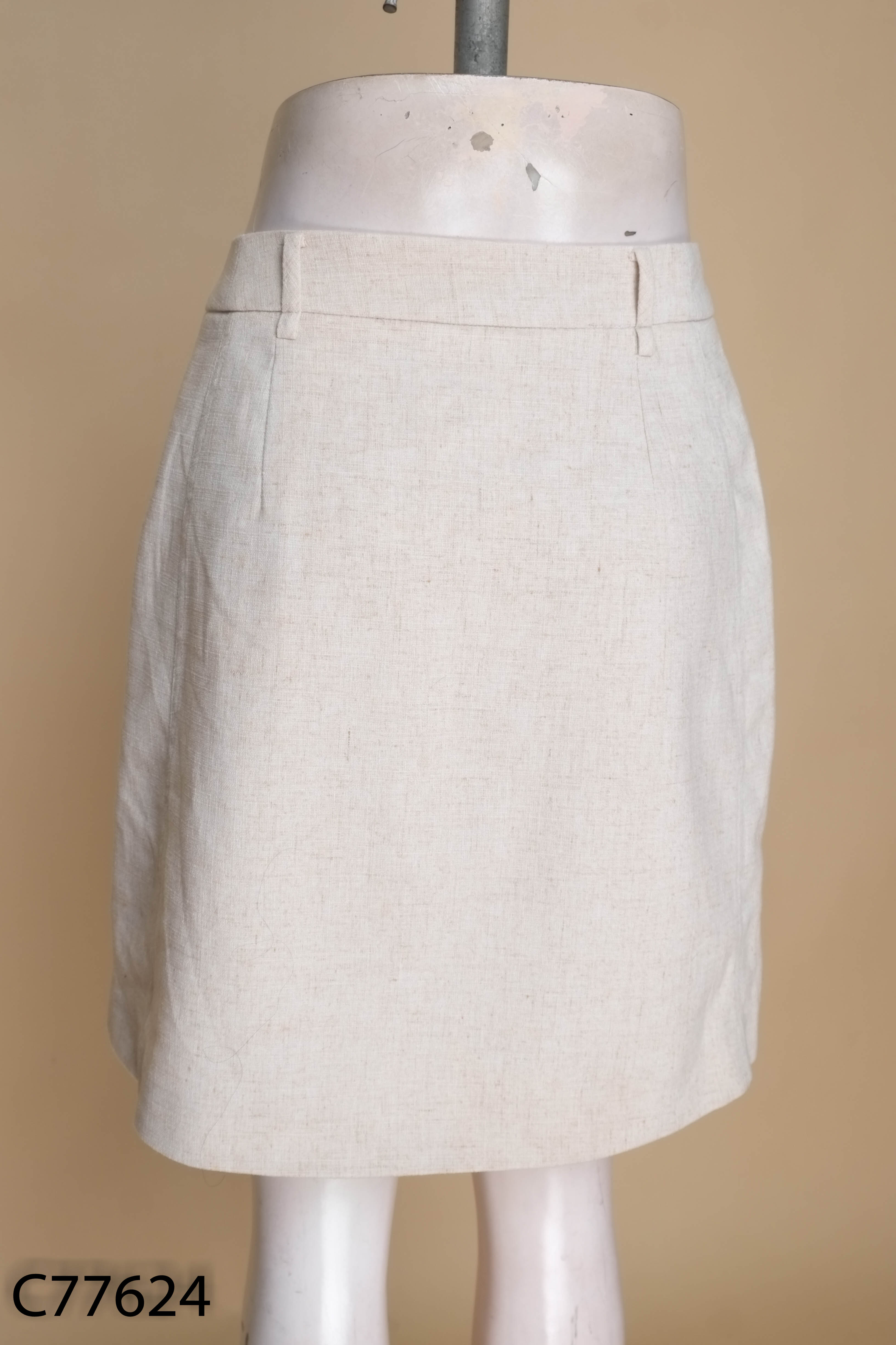 Chân váy linen MONO TALK be