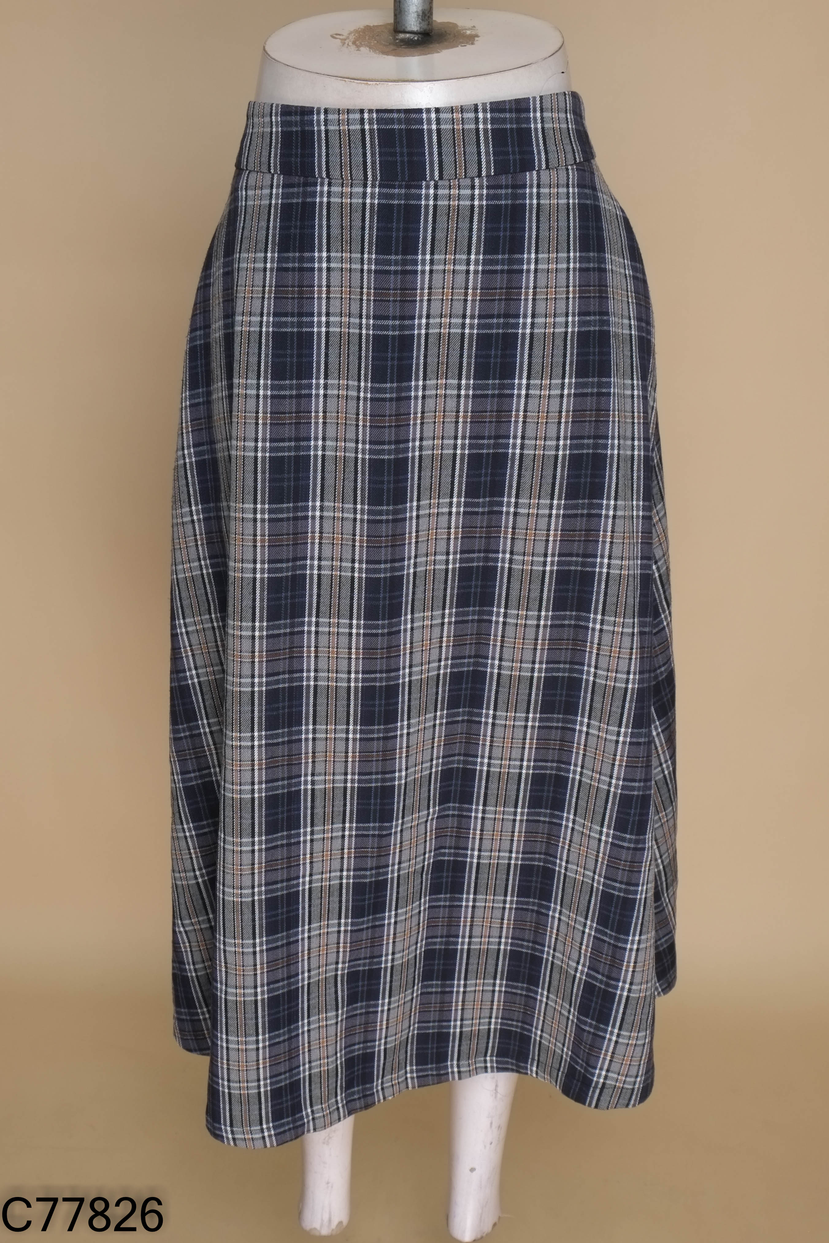 Chân váy DWEAR HOUSE xám kẻ caro