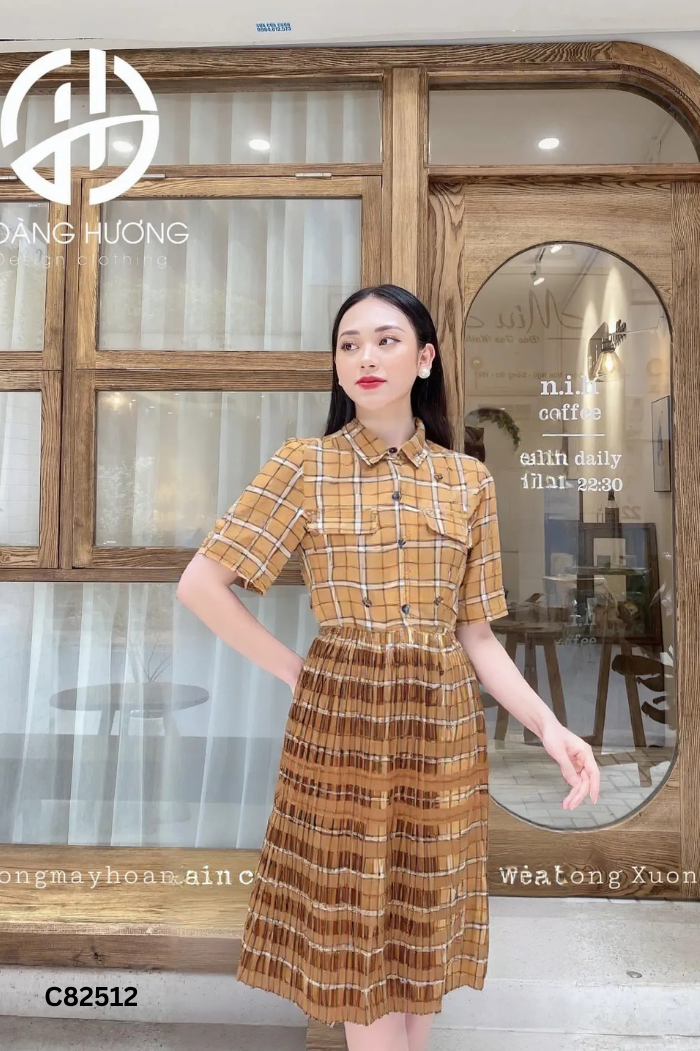 Váy HOANG HUONG nâu be kẻ