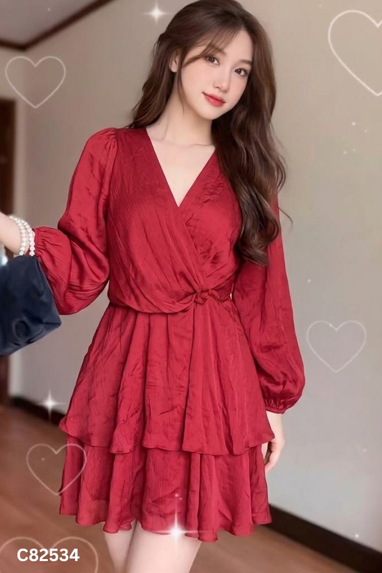 Váy IVY LADIES đỏ cổ tim