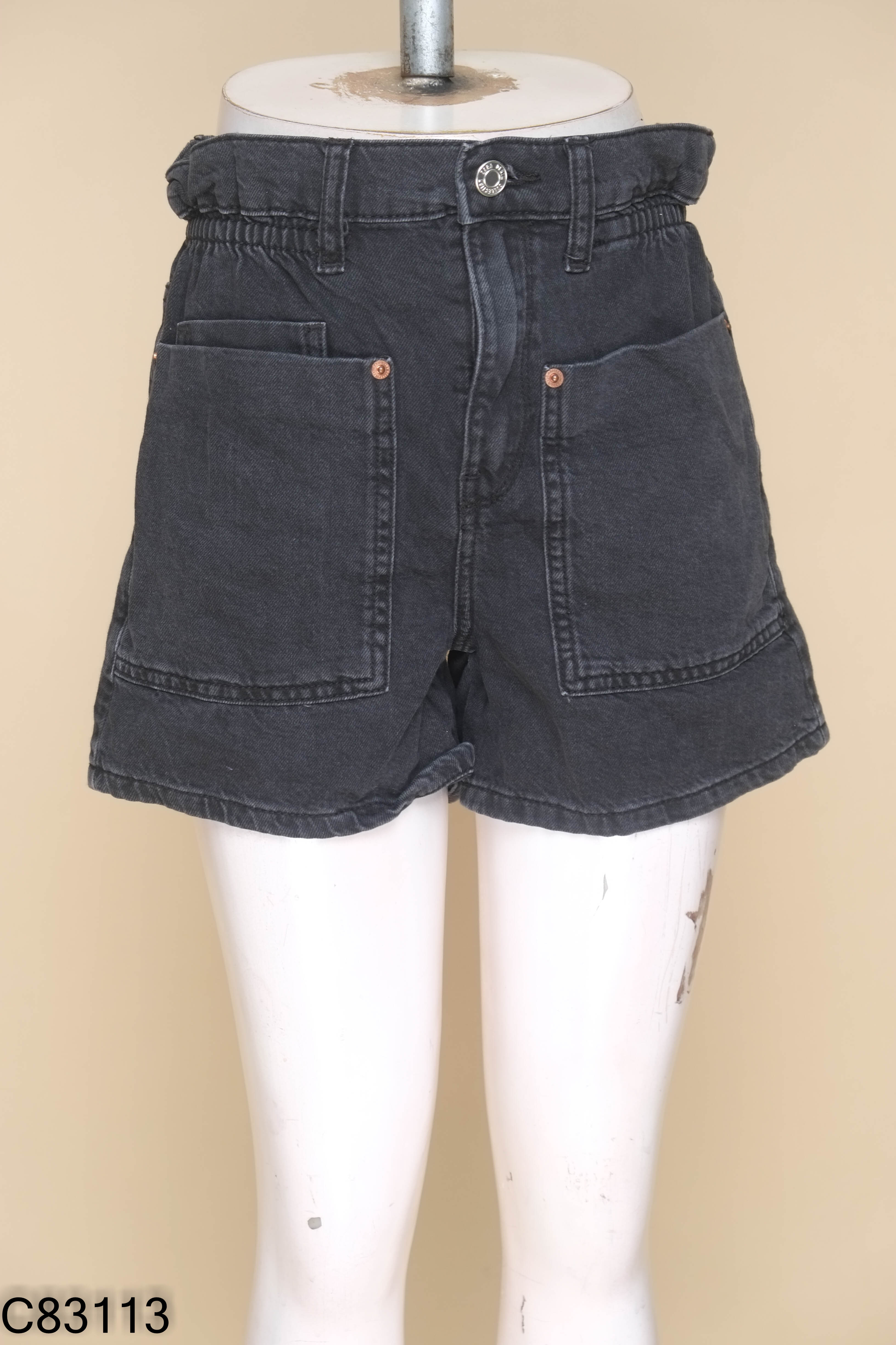 Quần shorts ZARA jeans đen