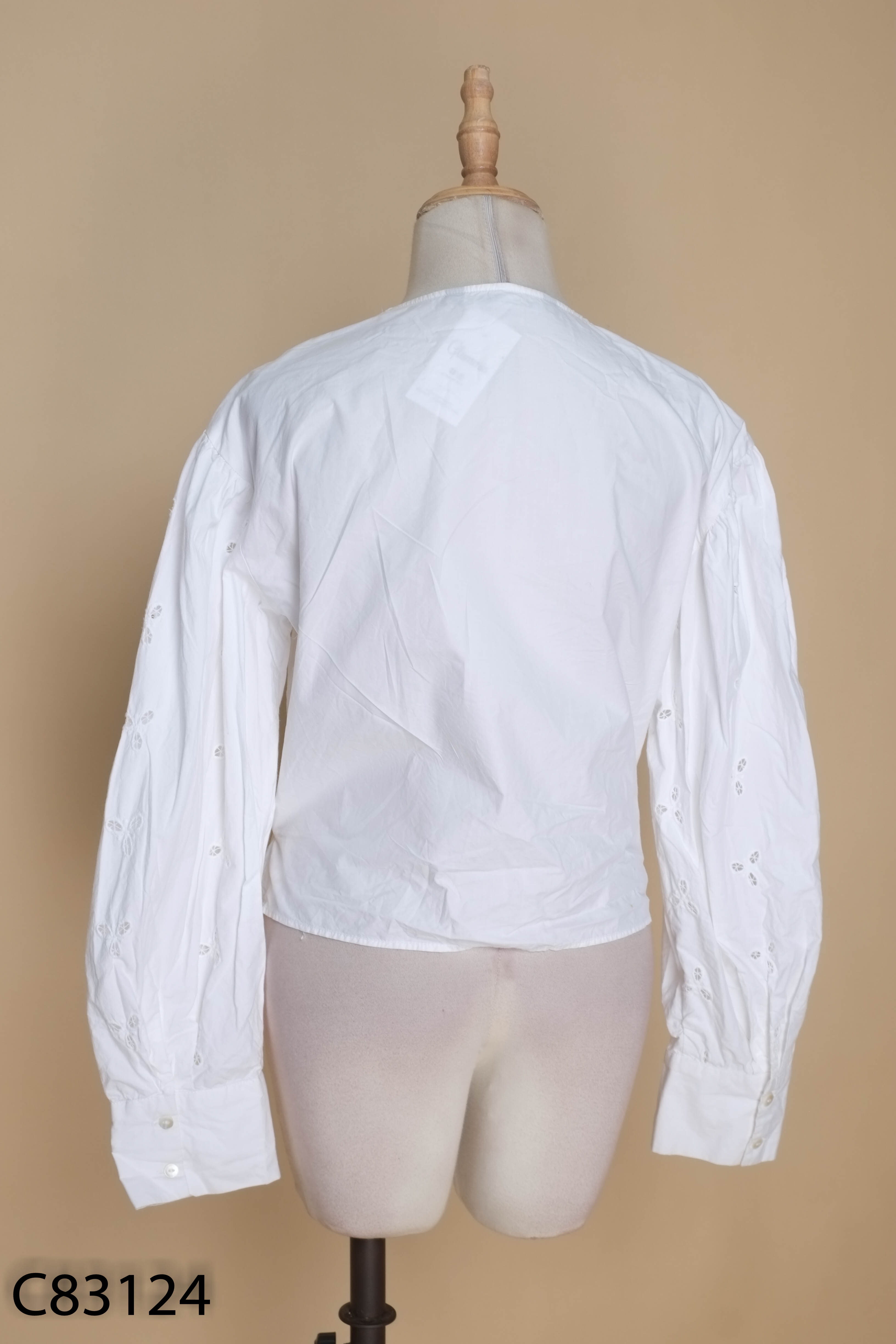 Áo wrap ZARA trắng thêu hoa