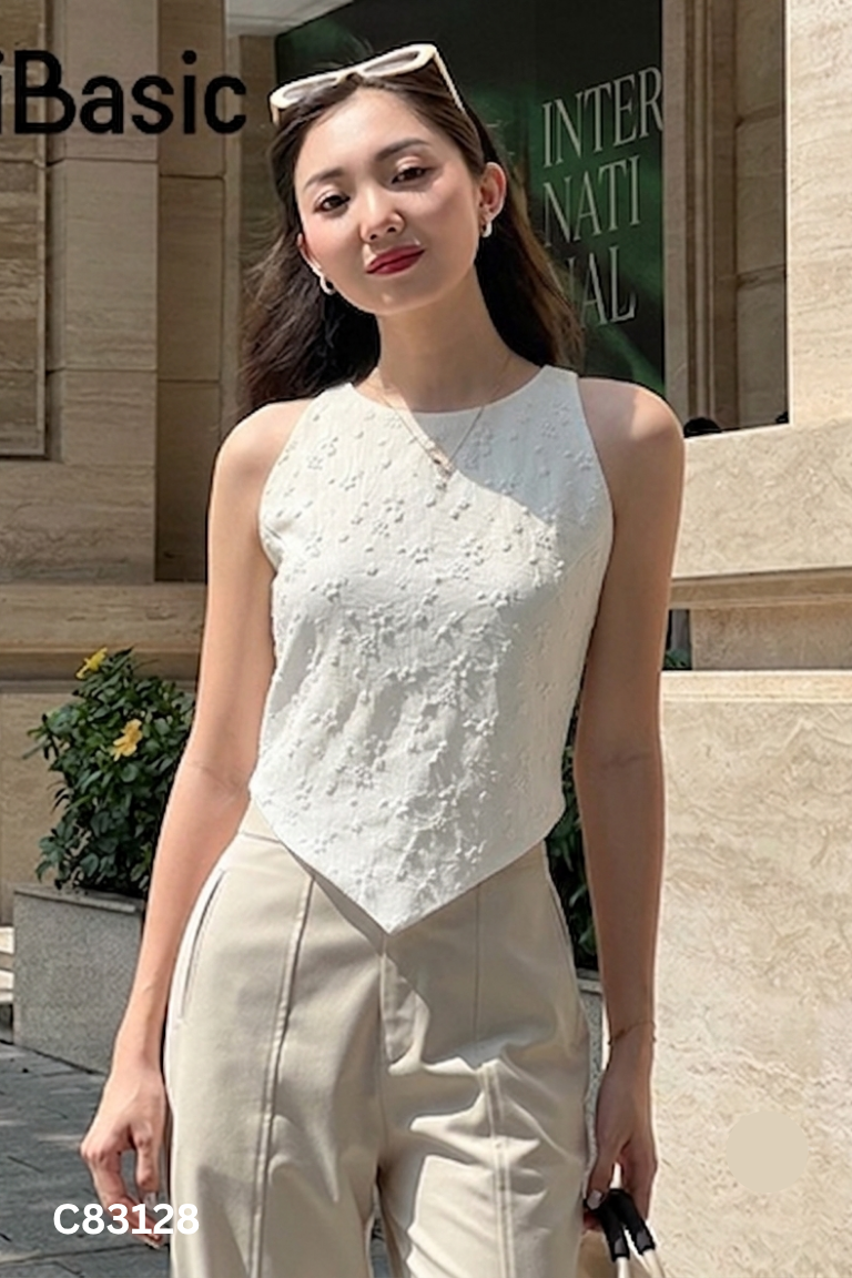 Áo sát nách trắng dập hoa