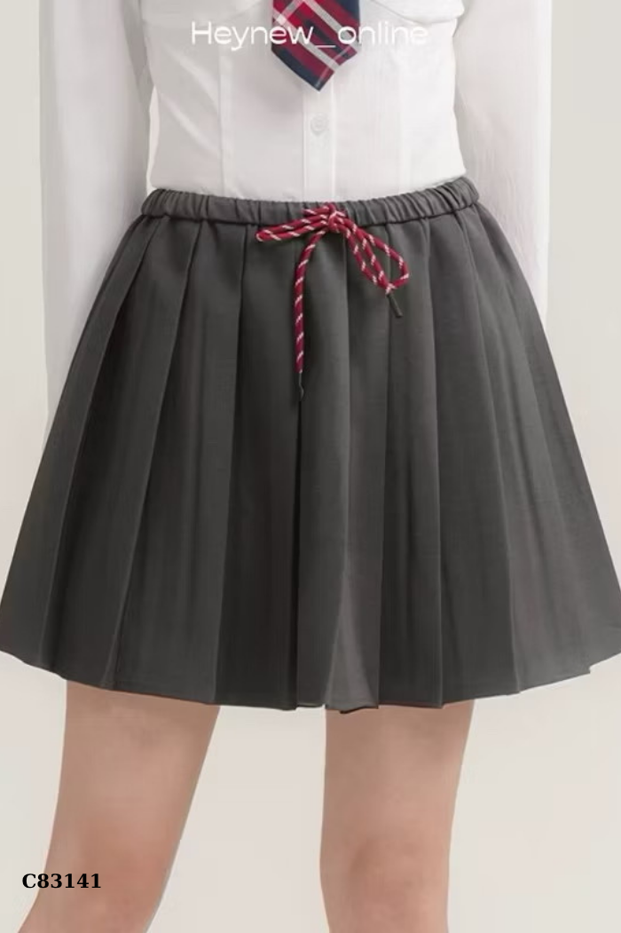 Chân váy xám xếp ly
