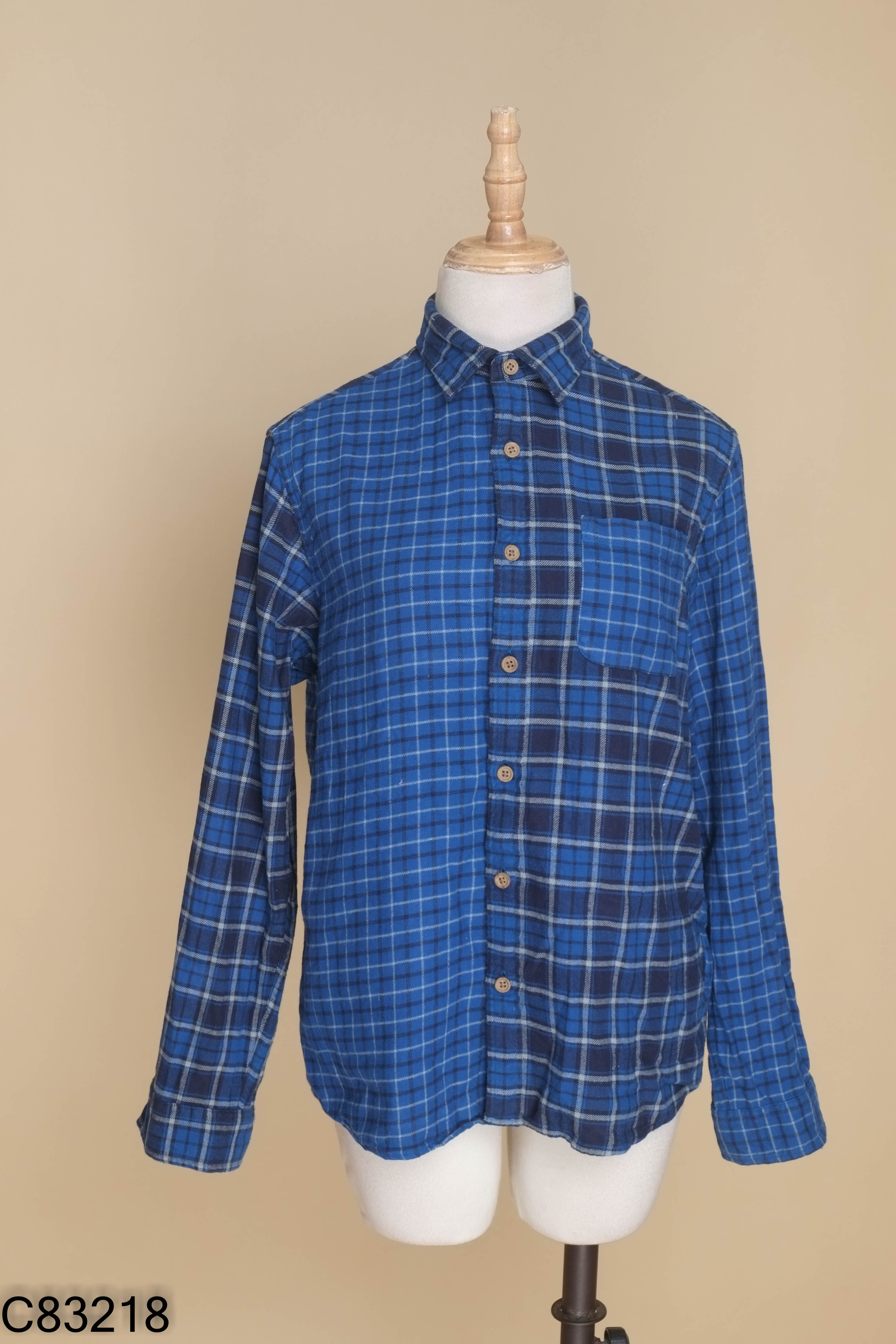Áo sơ mi UNIQLO xanh kẻ