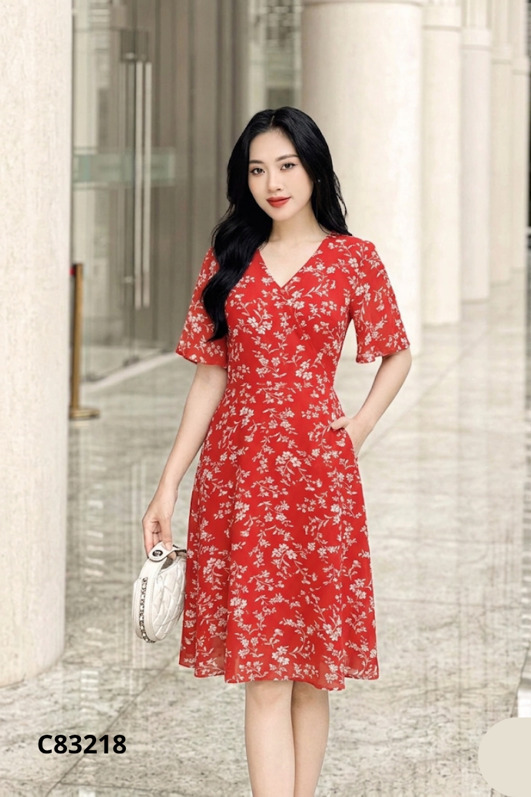 Váy EVINUS đỏ phối hoa trắng