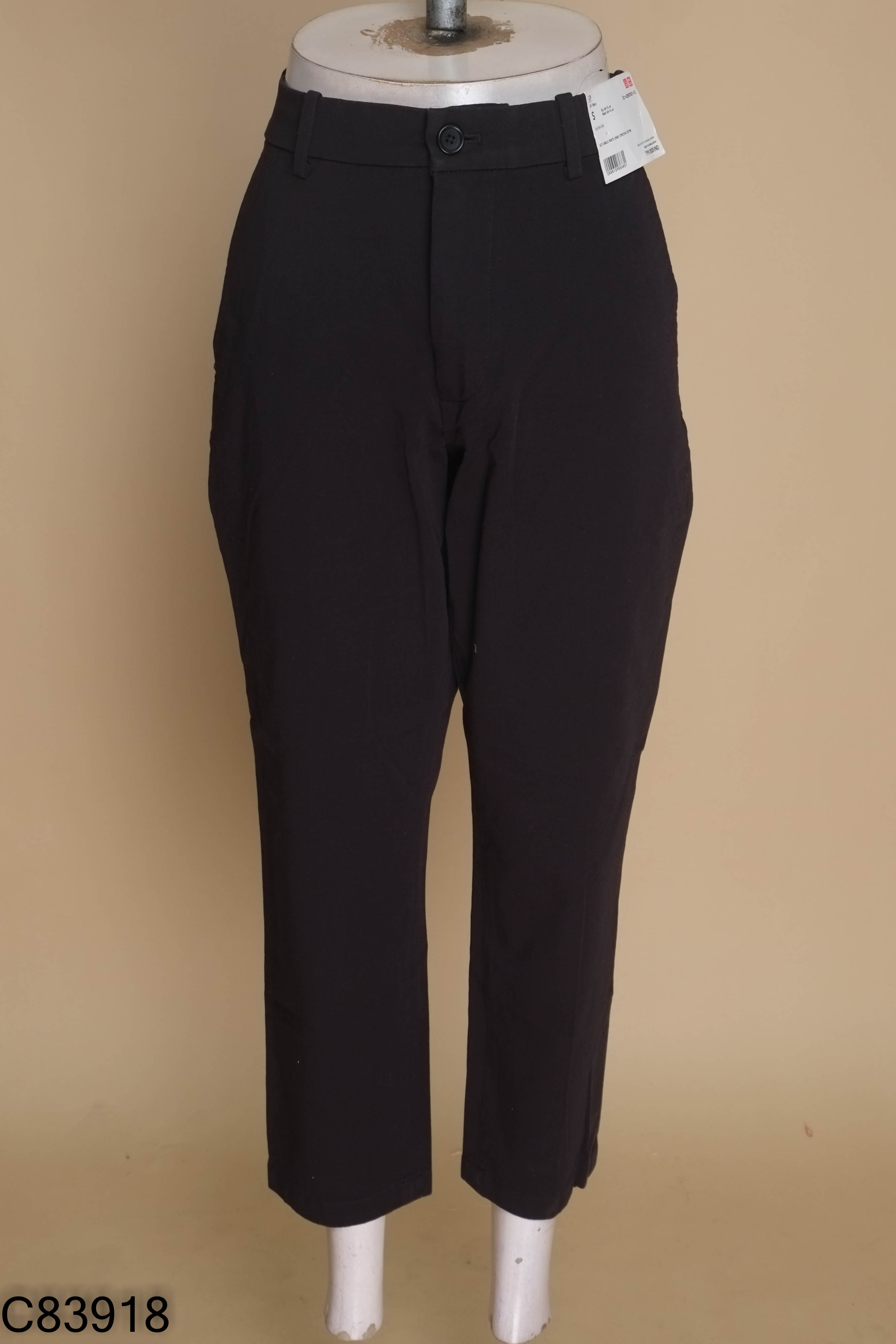 Quần jeans UNIQLO đen baggy