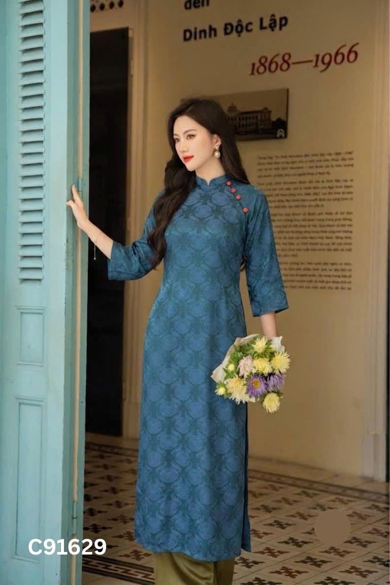 Áo dài xanh họa tiết