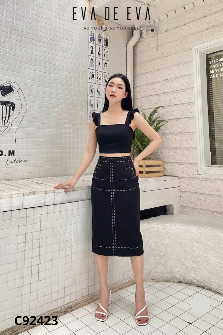 Set áo hai dây đen ngắn + chân váy