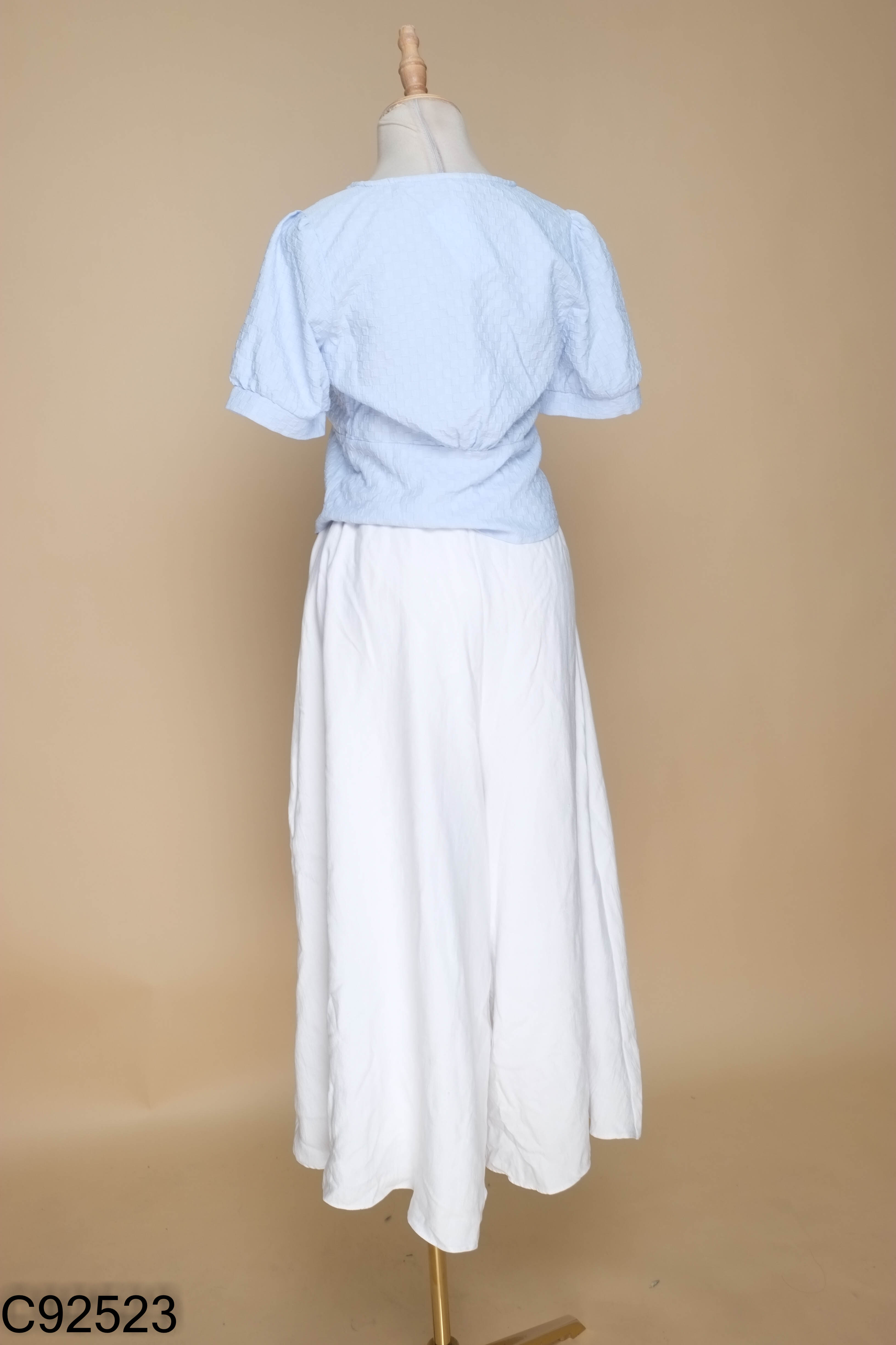 Set Áo xanh cúc ngọc + Chân váy trắng dài