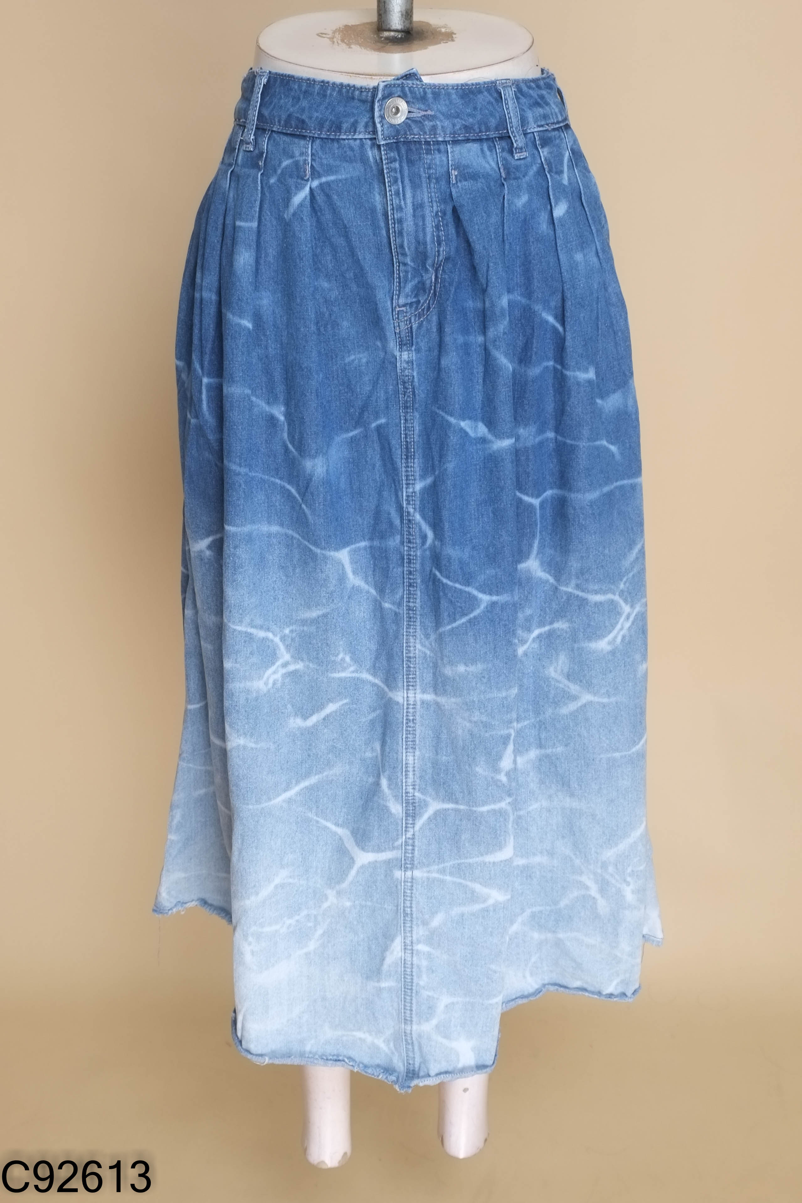 Chân váy jeans xanh loang