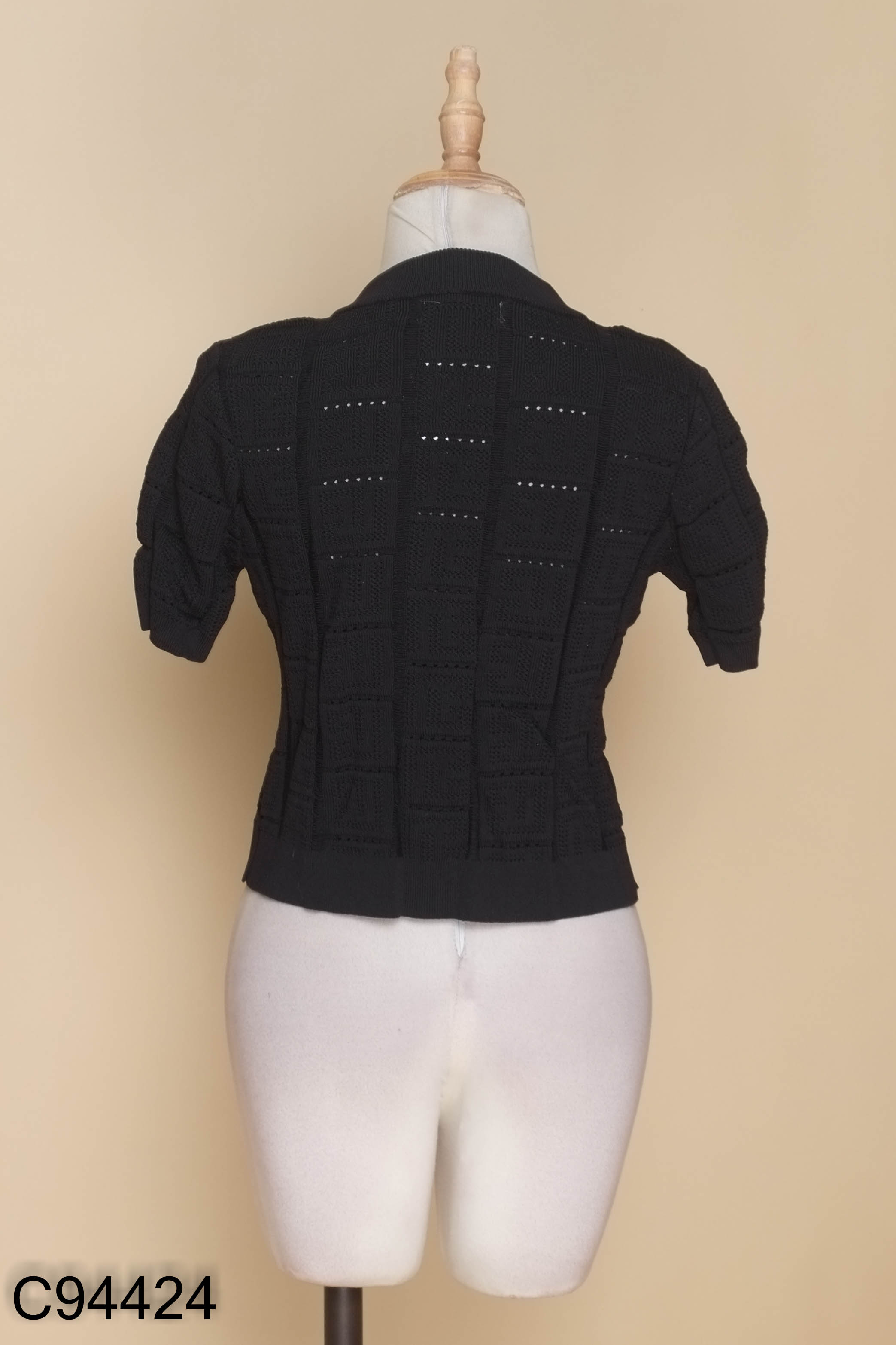 Áo len đen BALMAIN ngắn tay