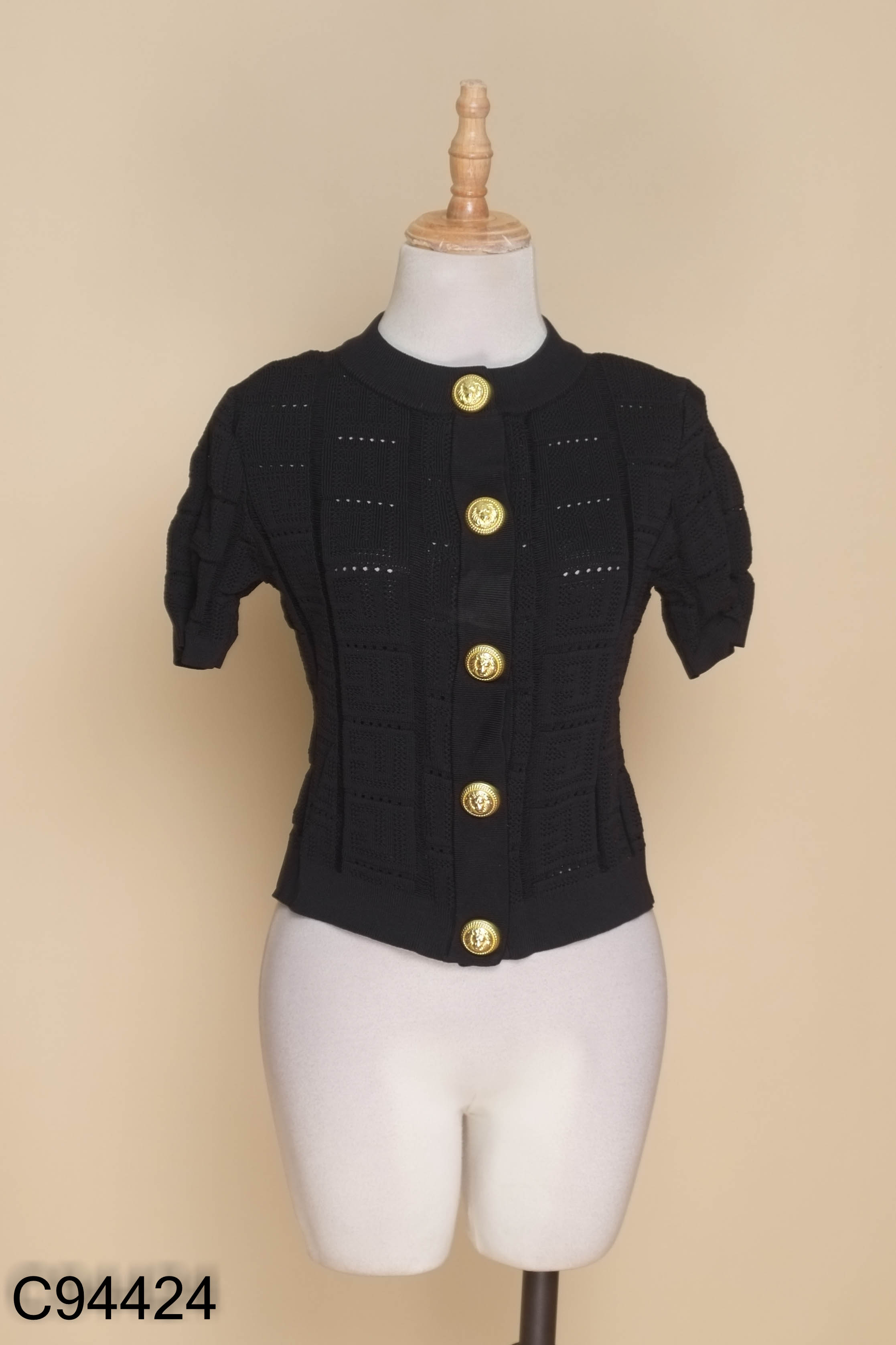 Áo len đen BALMAIN ngắn tay