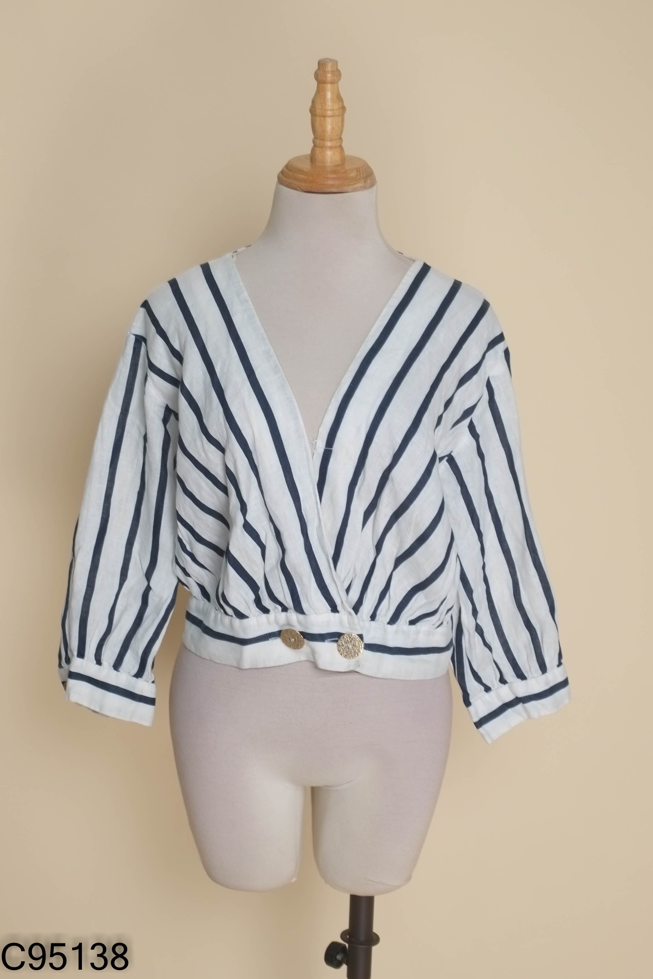 Áo ZARA trắng kẻ xanh