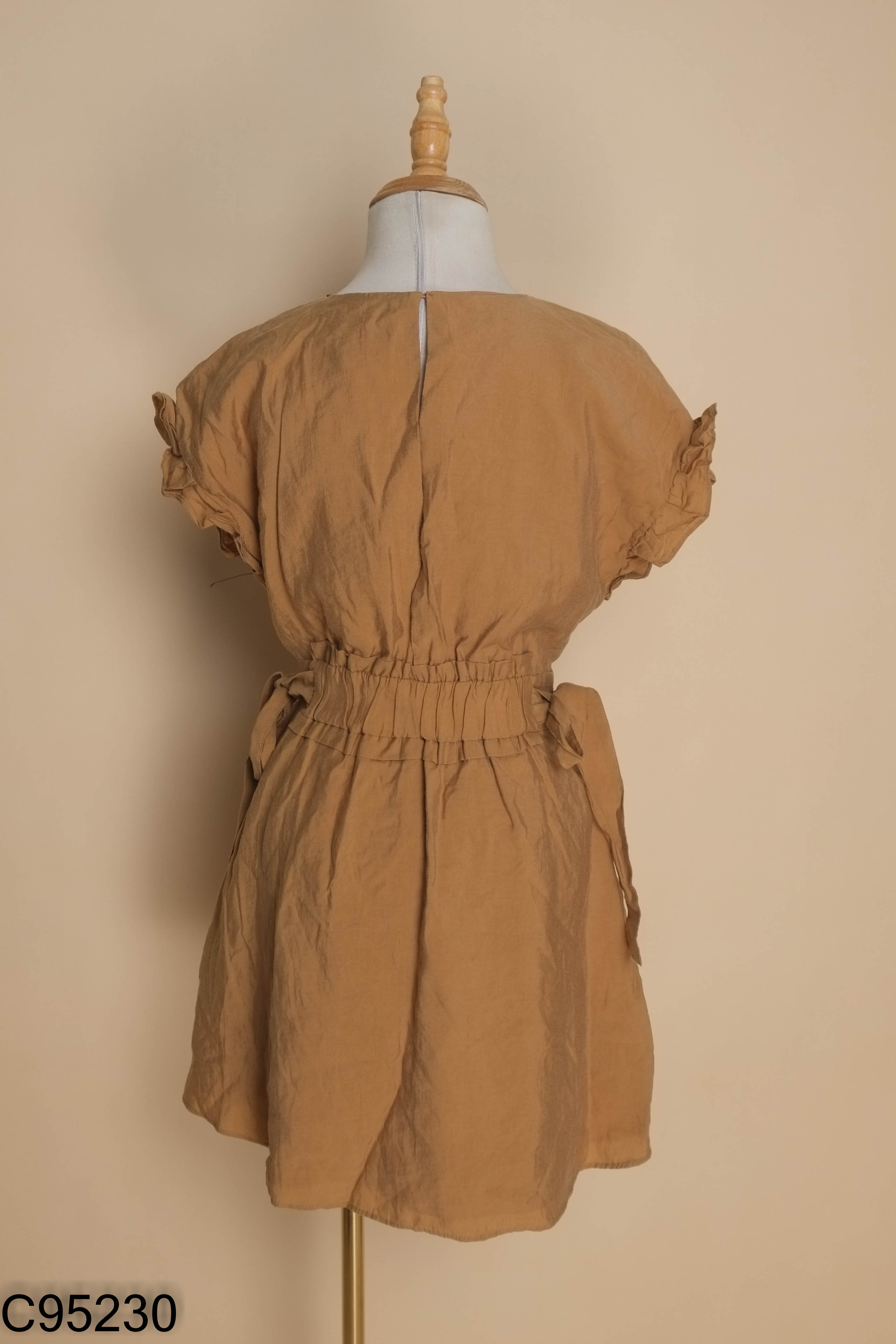 Váy nâu ZARA cổ tim