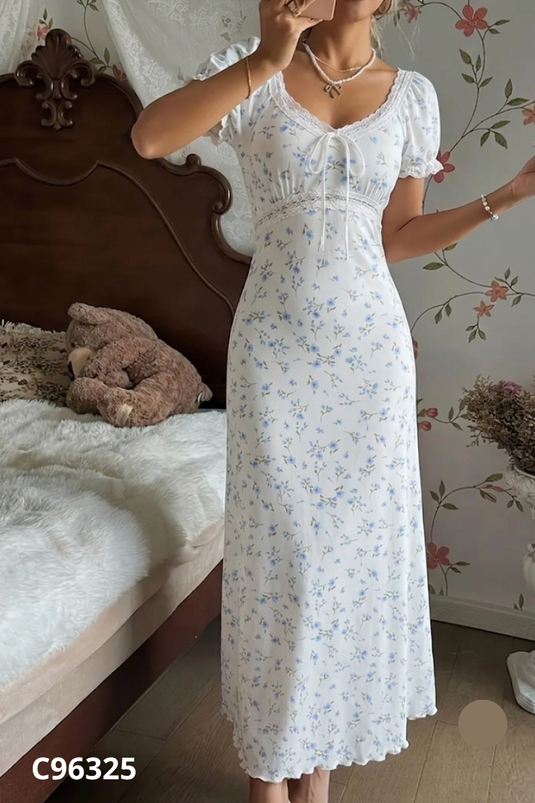 Váy be họa tiết hoa xanh