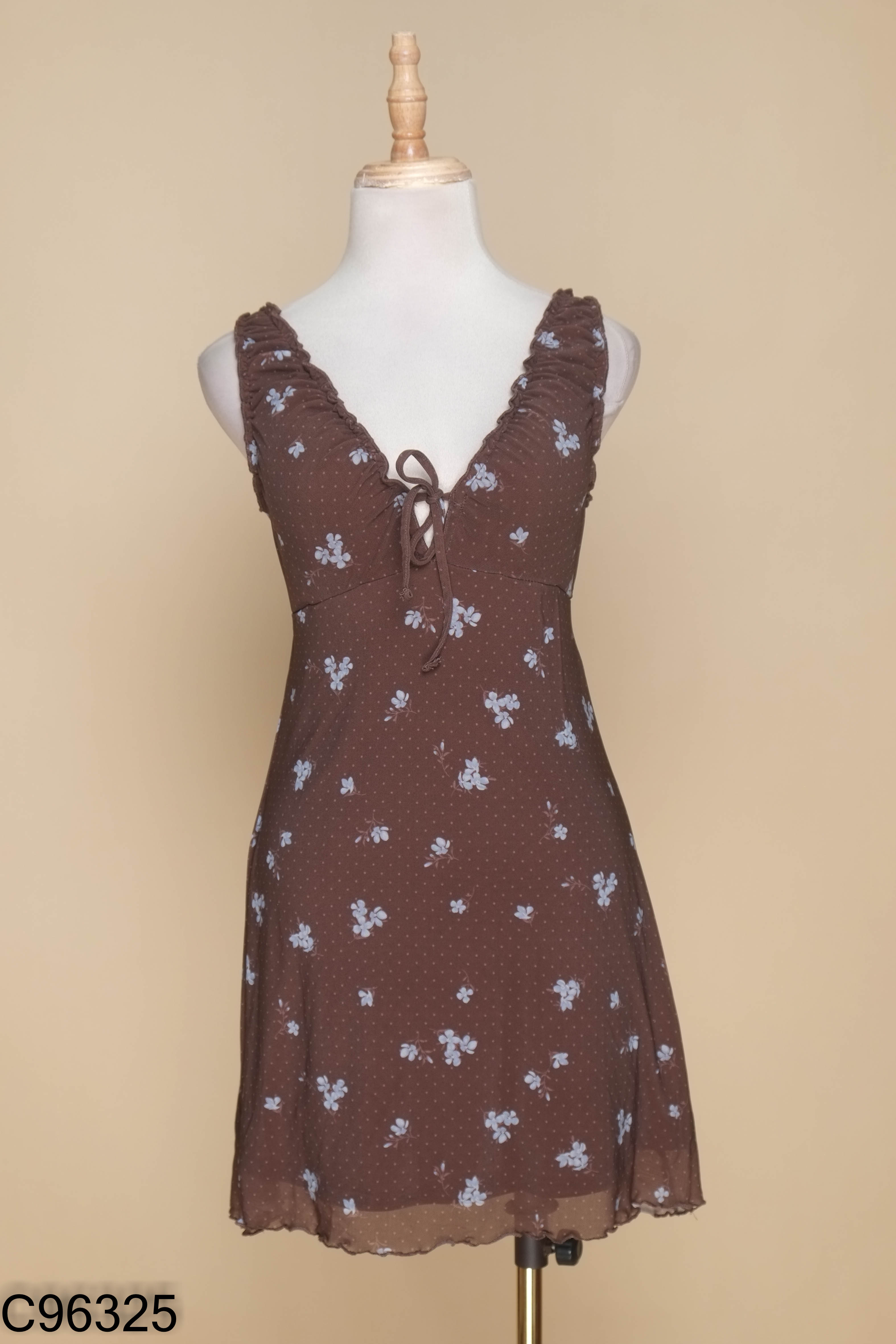 Váy HOLLISTER nâu họa tiết
