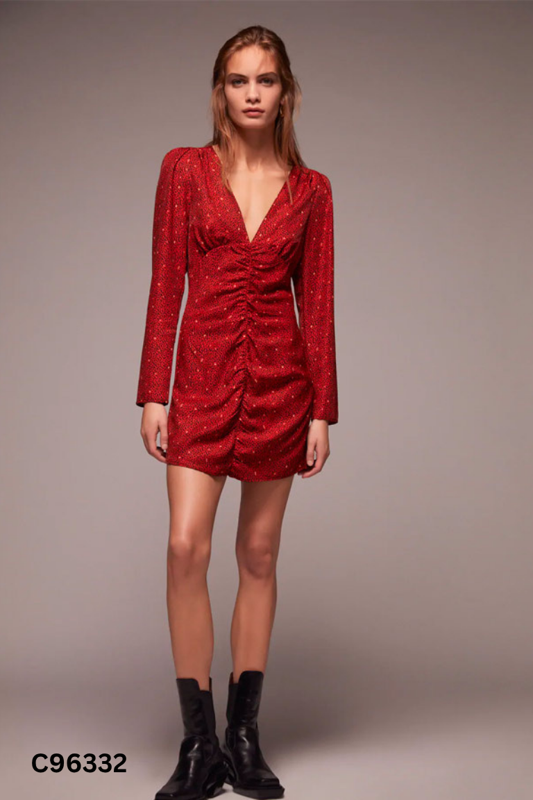 Váy đỏ ZARA họa tiết cổ tim