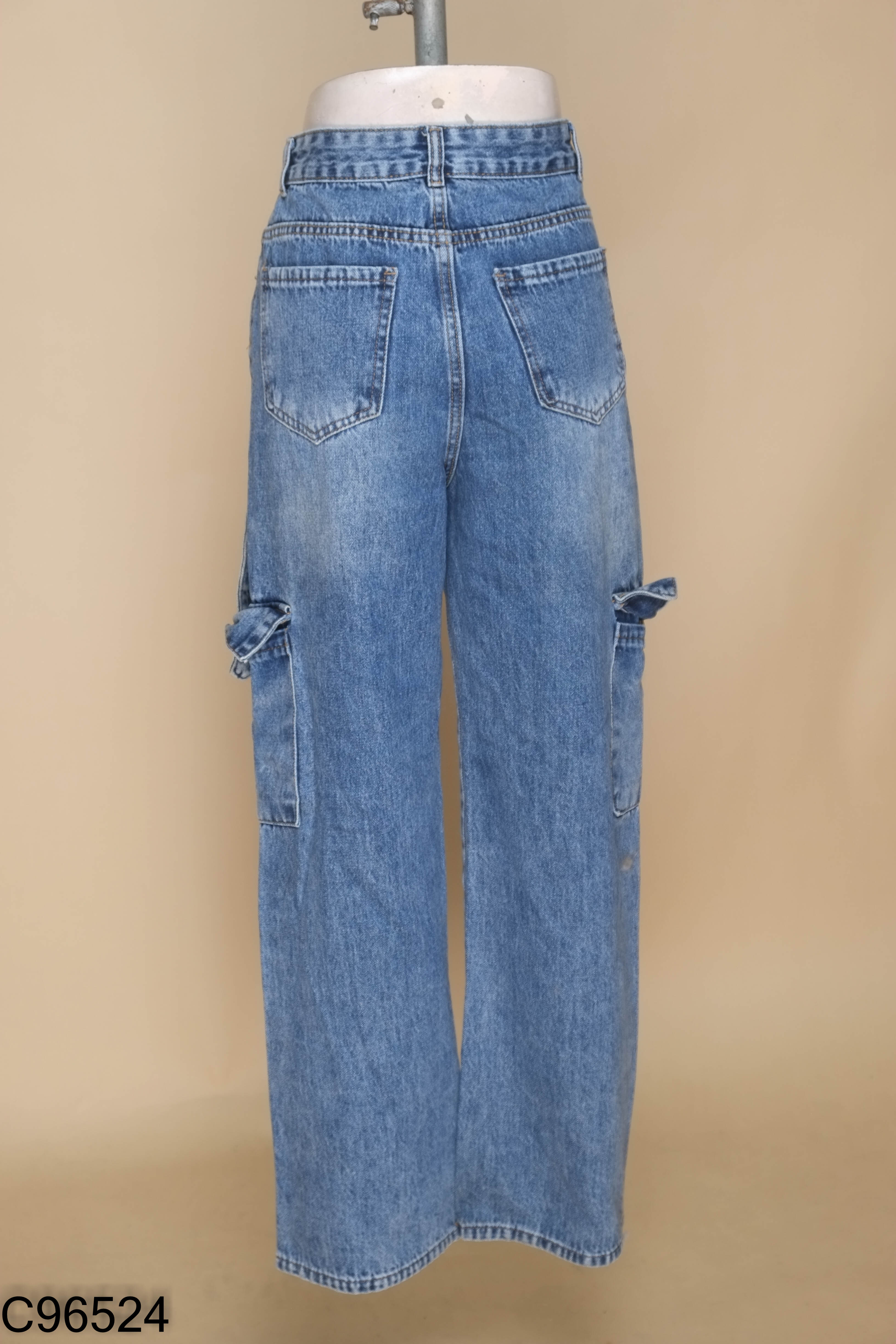 Quần jeans xanh túi hộp