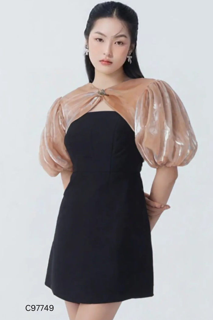 Váy đen phối voan nâu