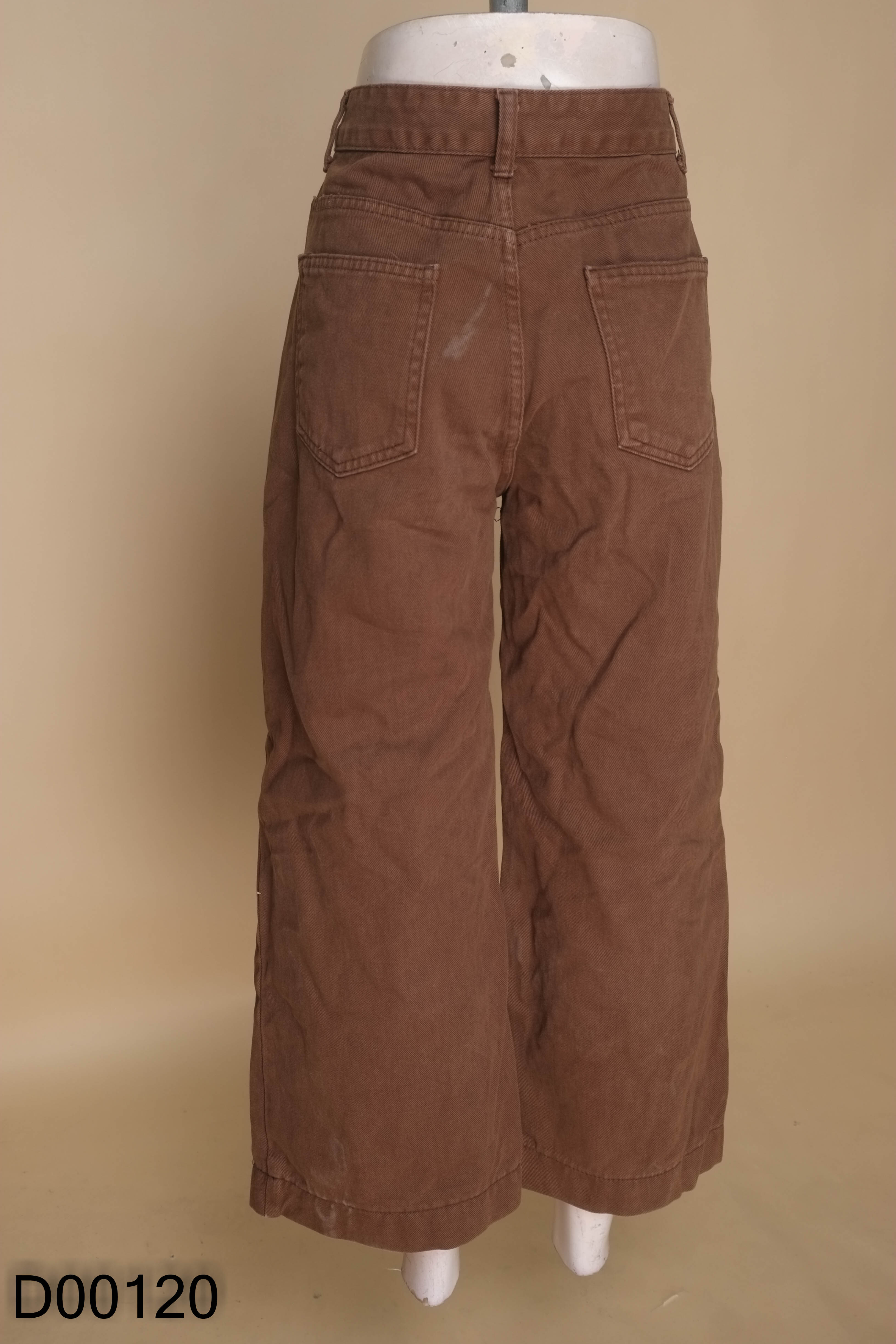 Quần jeans nâu suông