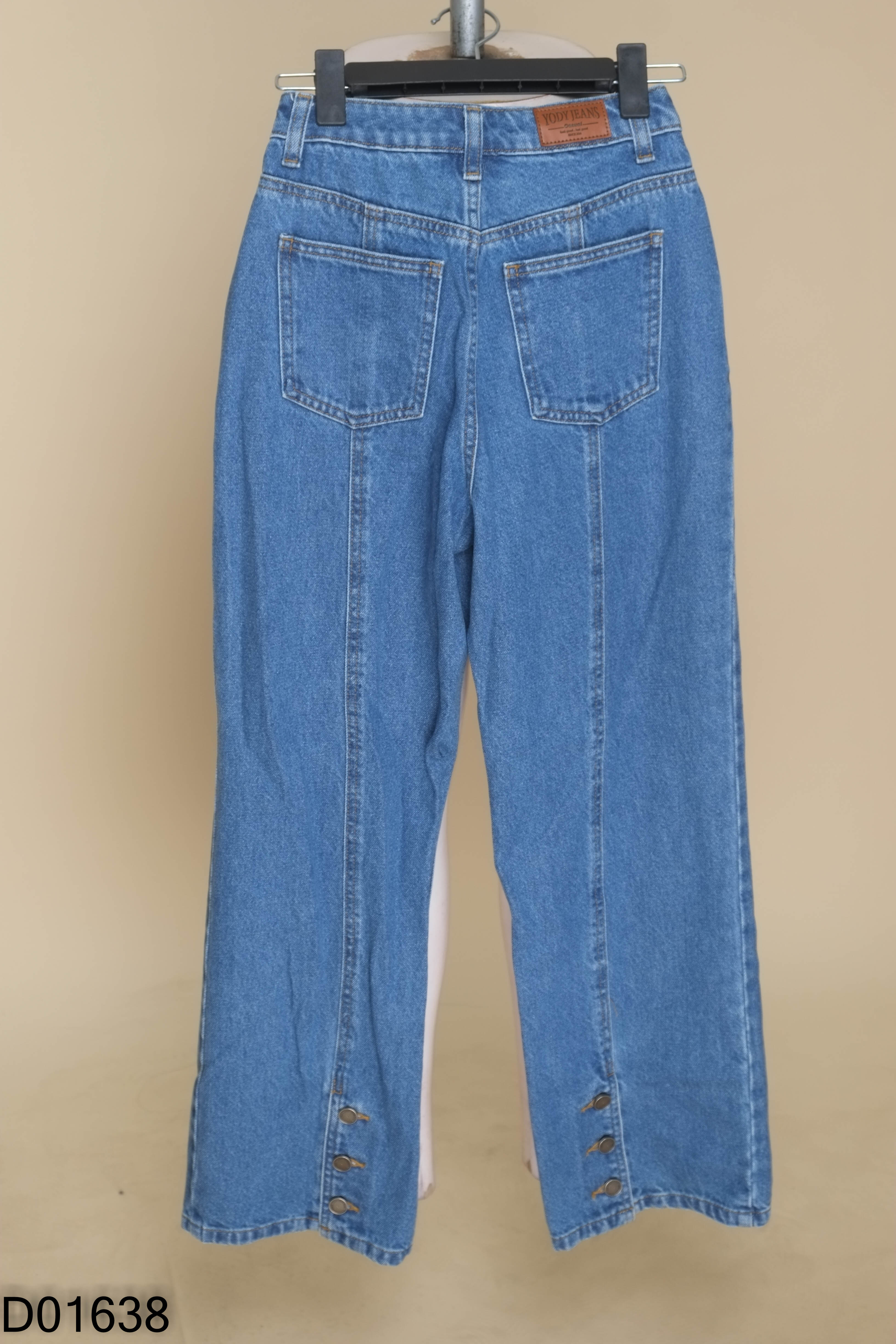 Quần jeans xanh YODY gấu khuy
