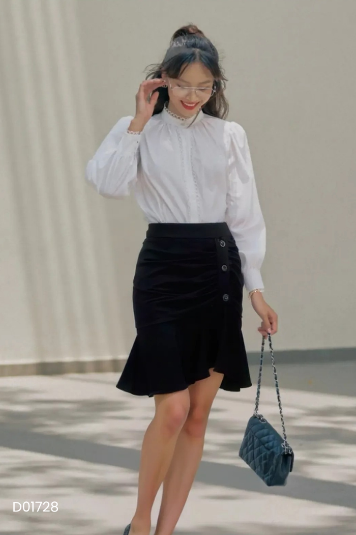 Chân váy HUONG BOUTIQUE đen đính khuy