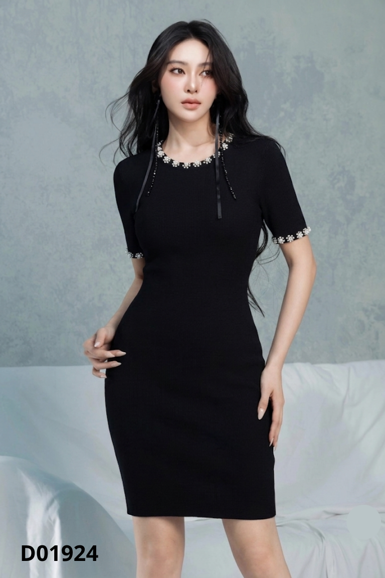Váy len đen đính ngọc