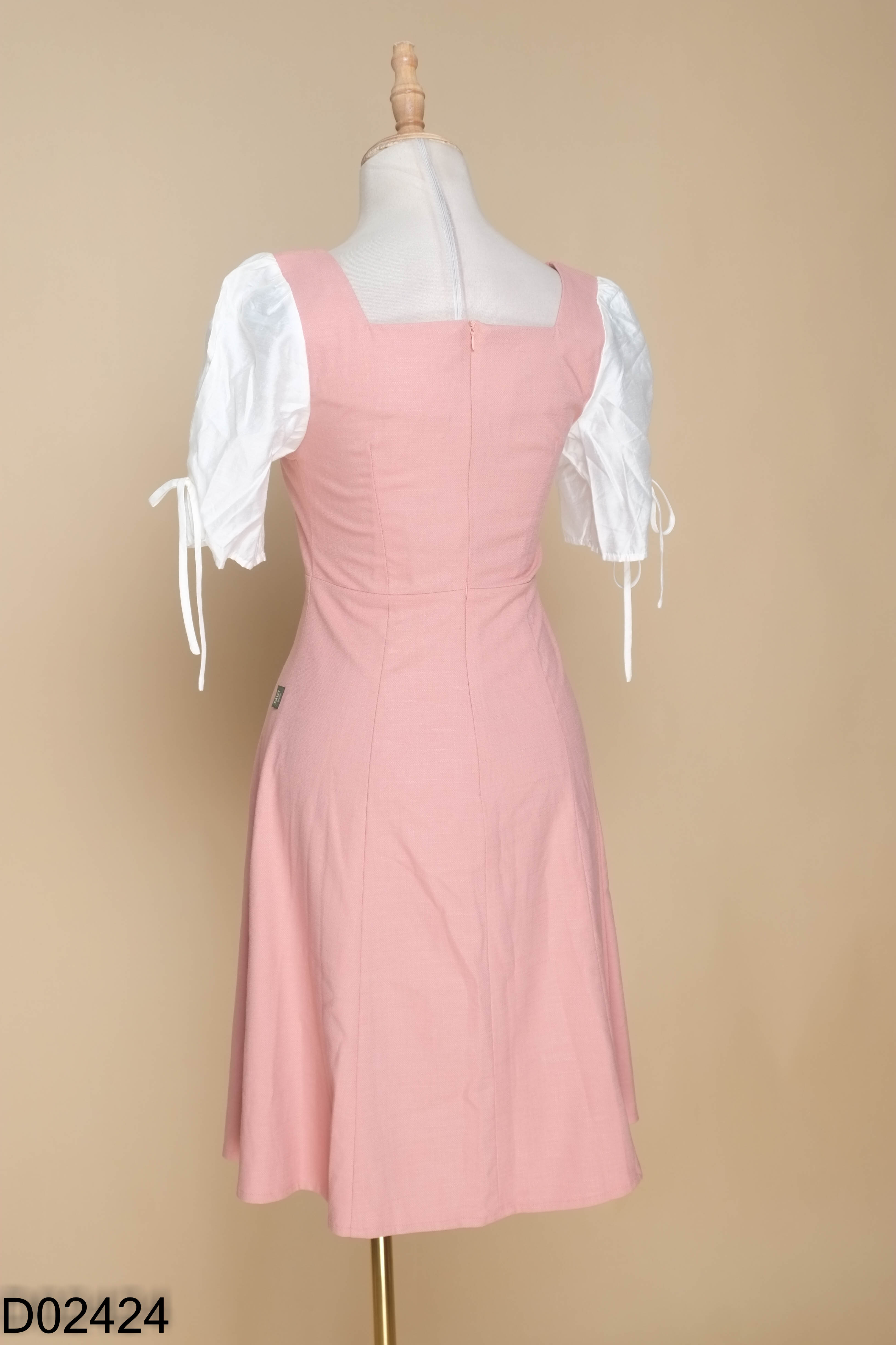 NEWTAG DAISY váy hồng phối tay