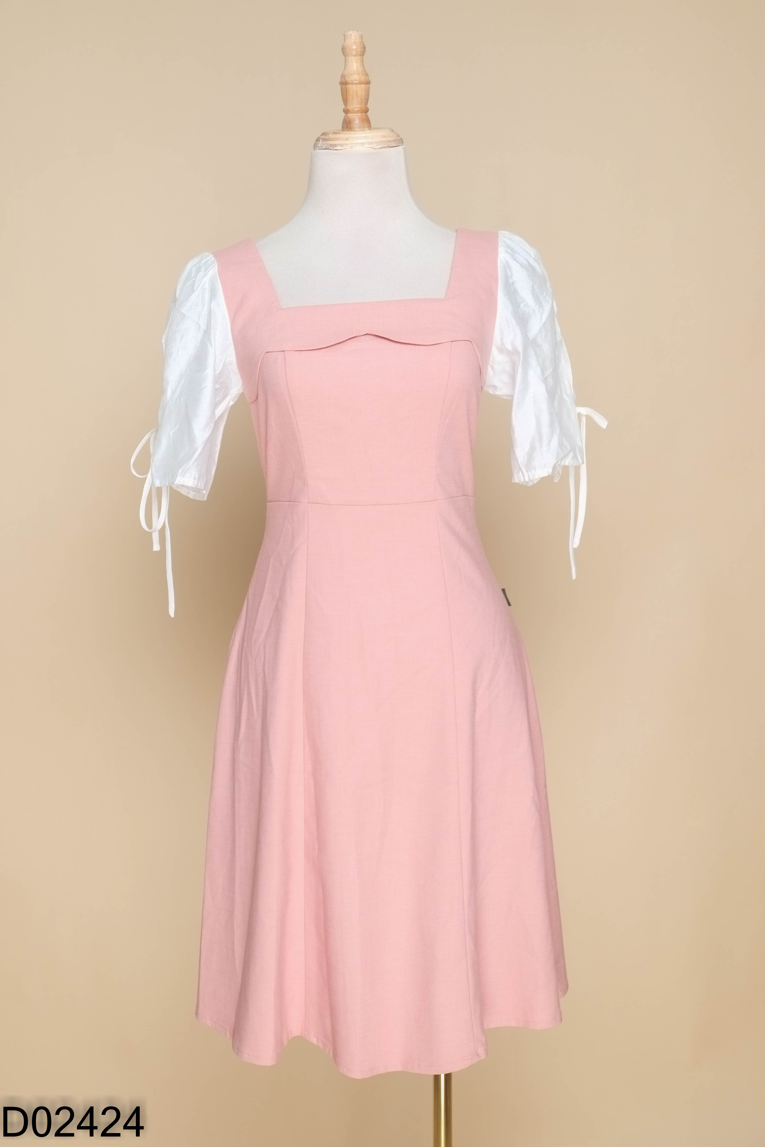 NEWTAG DAISY váy hồng phối tay