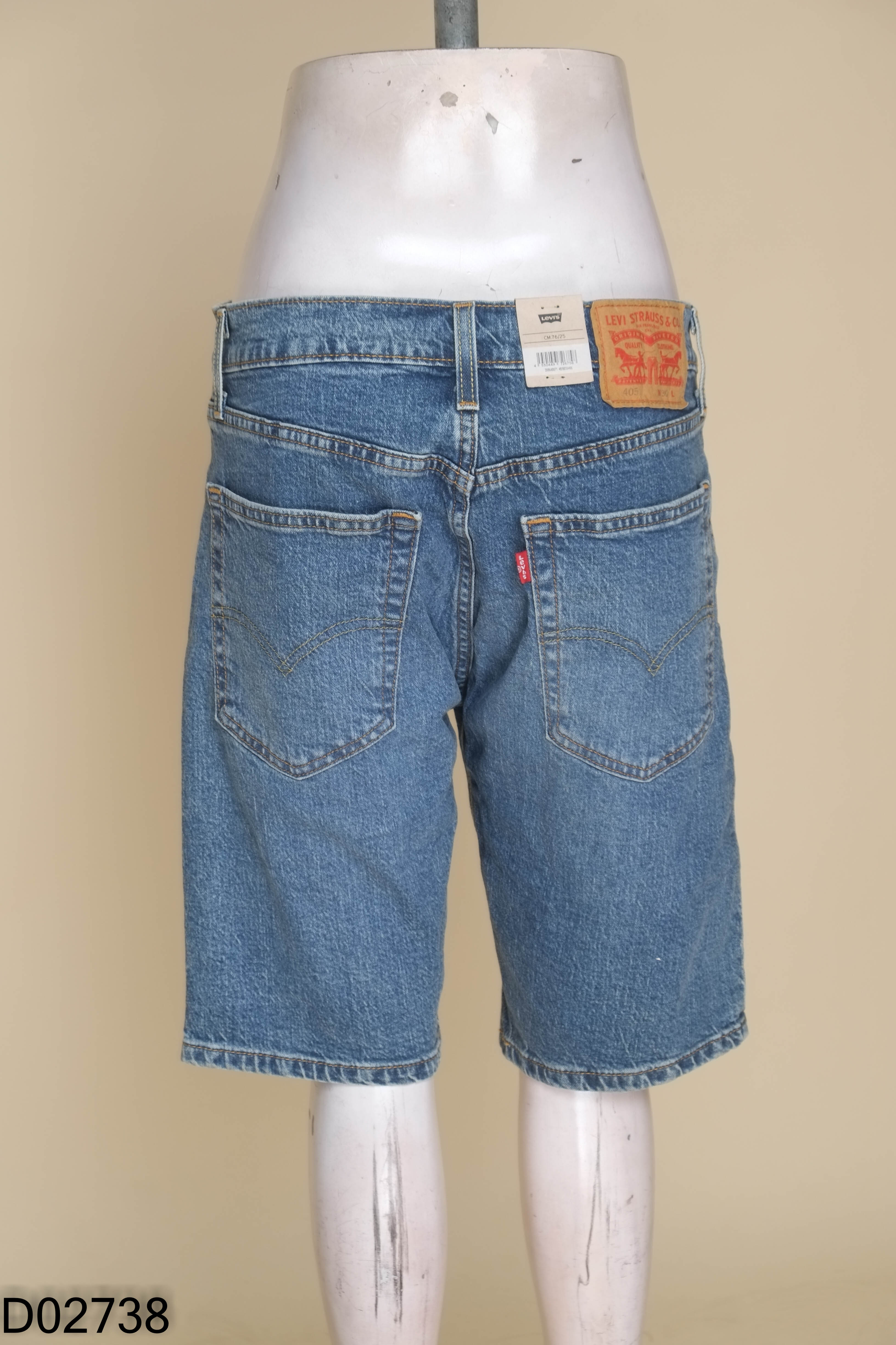 Quần jeans xanh LEVIS lửng