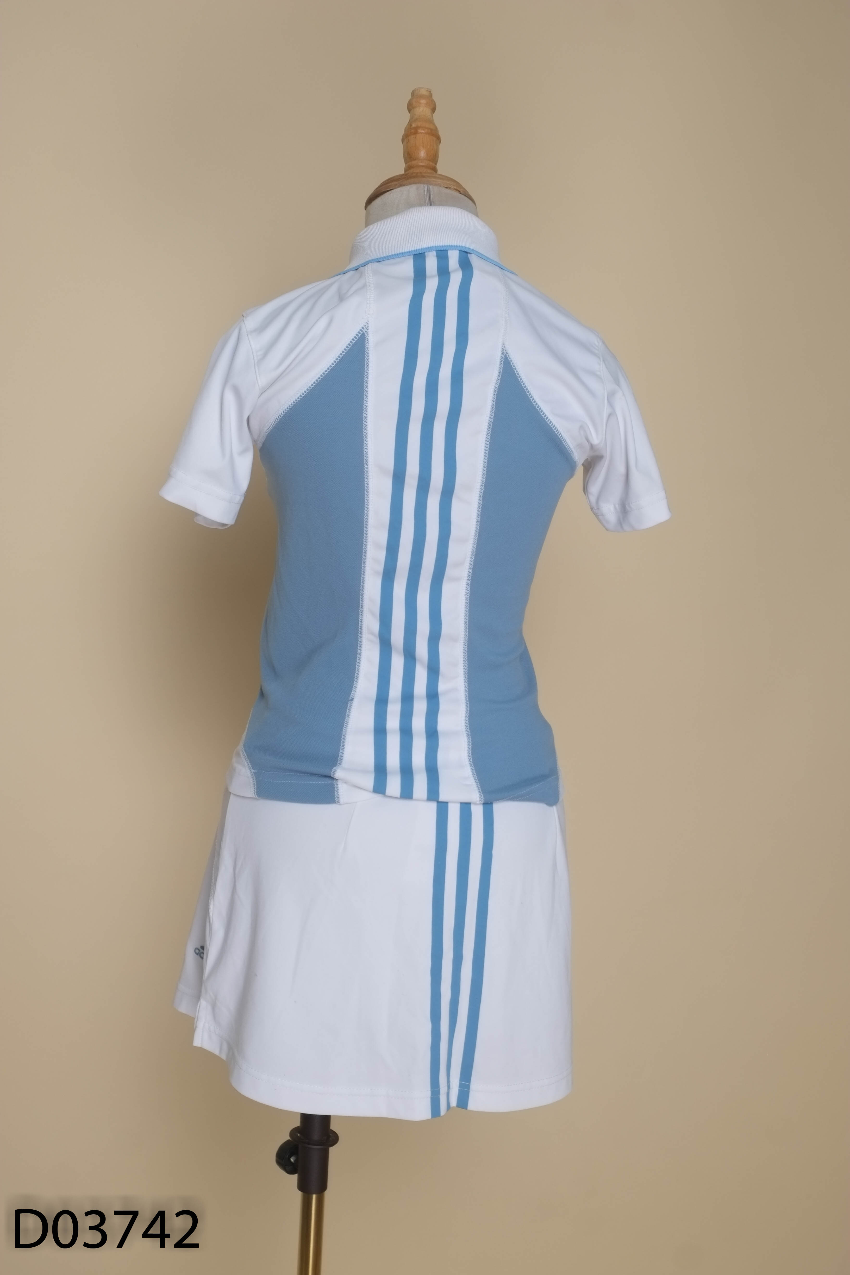 SET áo ADIDAS trắng+ chân váy