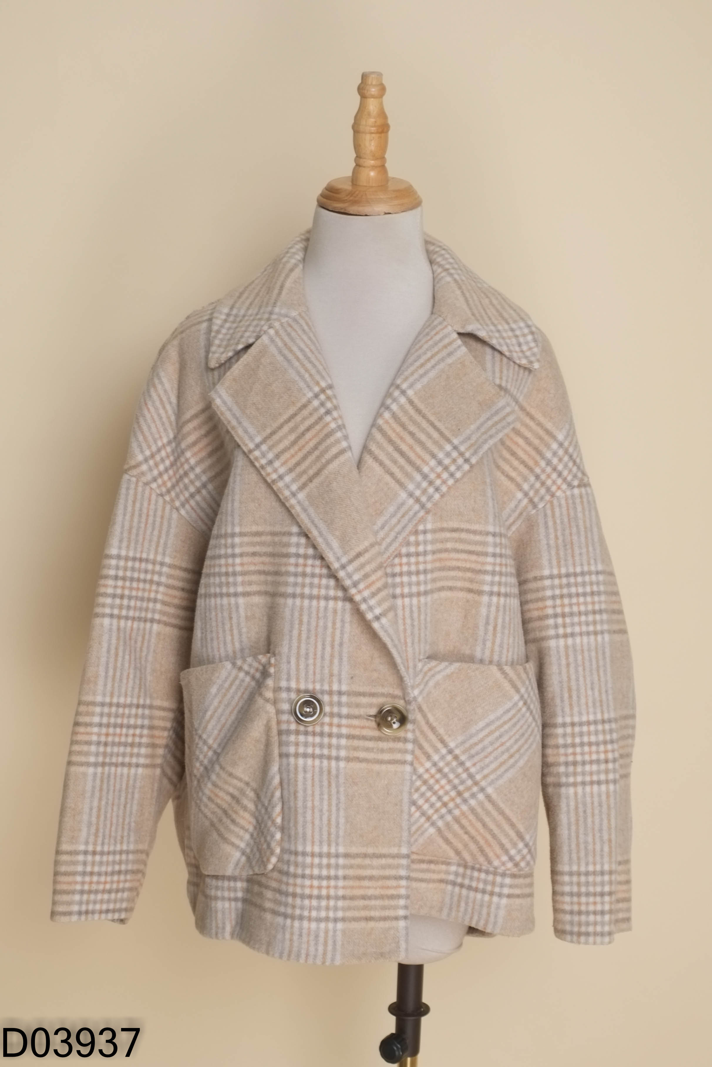 Áo khoác blazer dạ be kẻ nâu phối túi