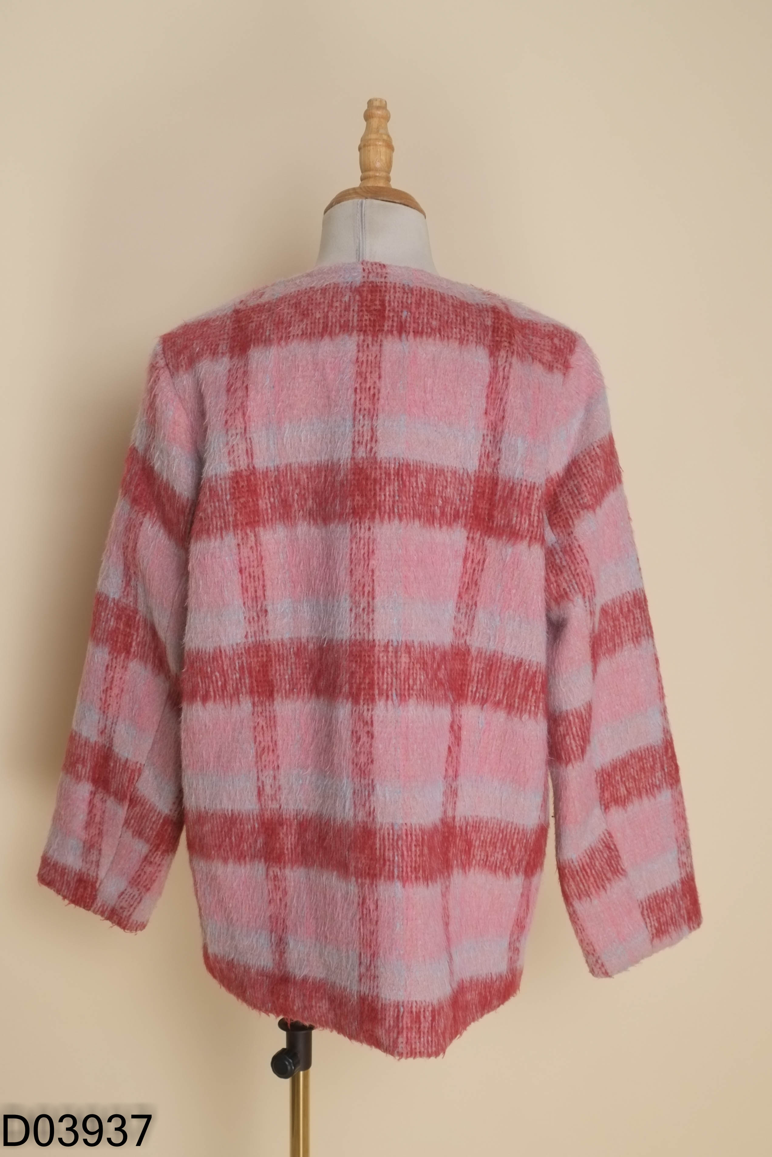 Áo dạ lông hồng cardigan phối kẻ