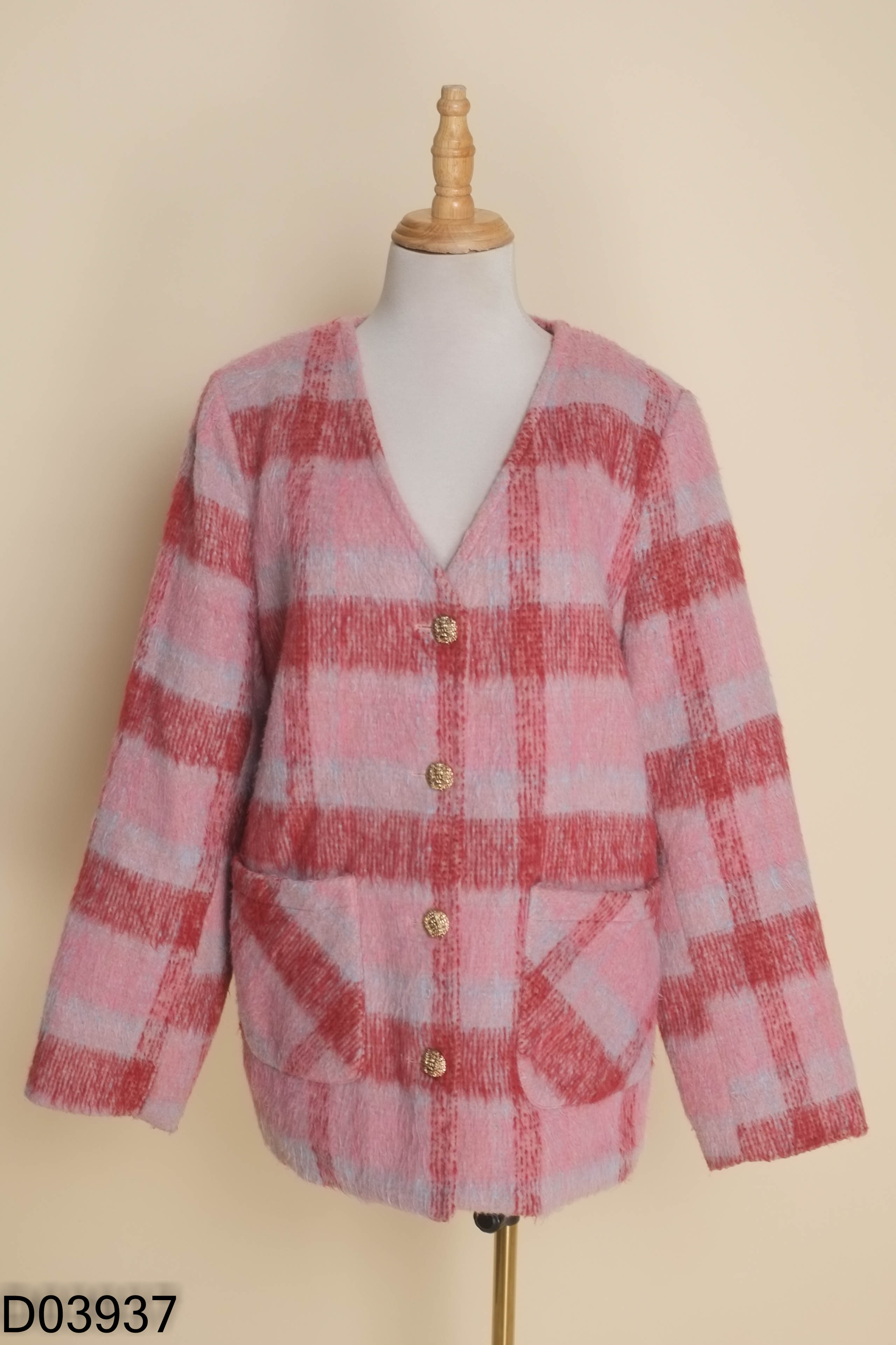 Áo dạ lông hồng cardigan phối kẻ