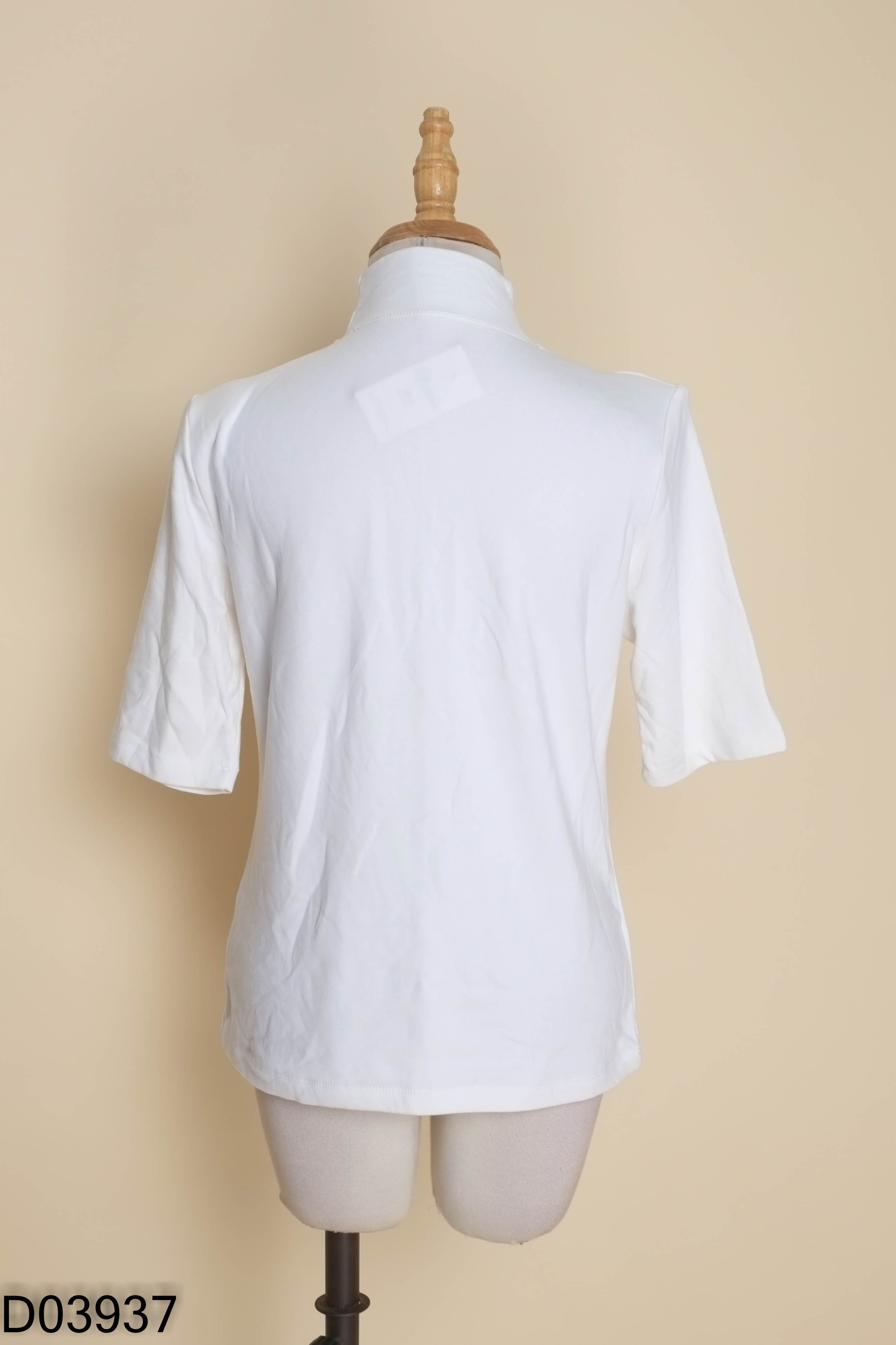 Áo giữ nhiệt kem ECOCHIC tay lửng