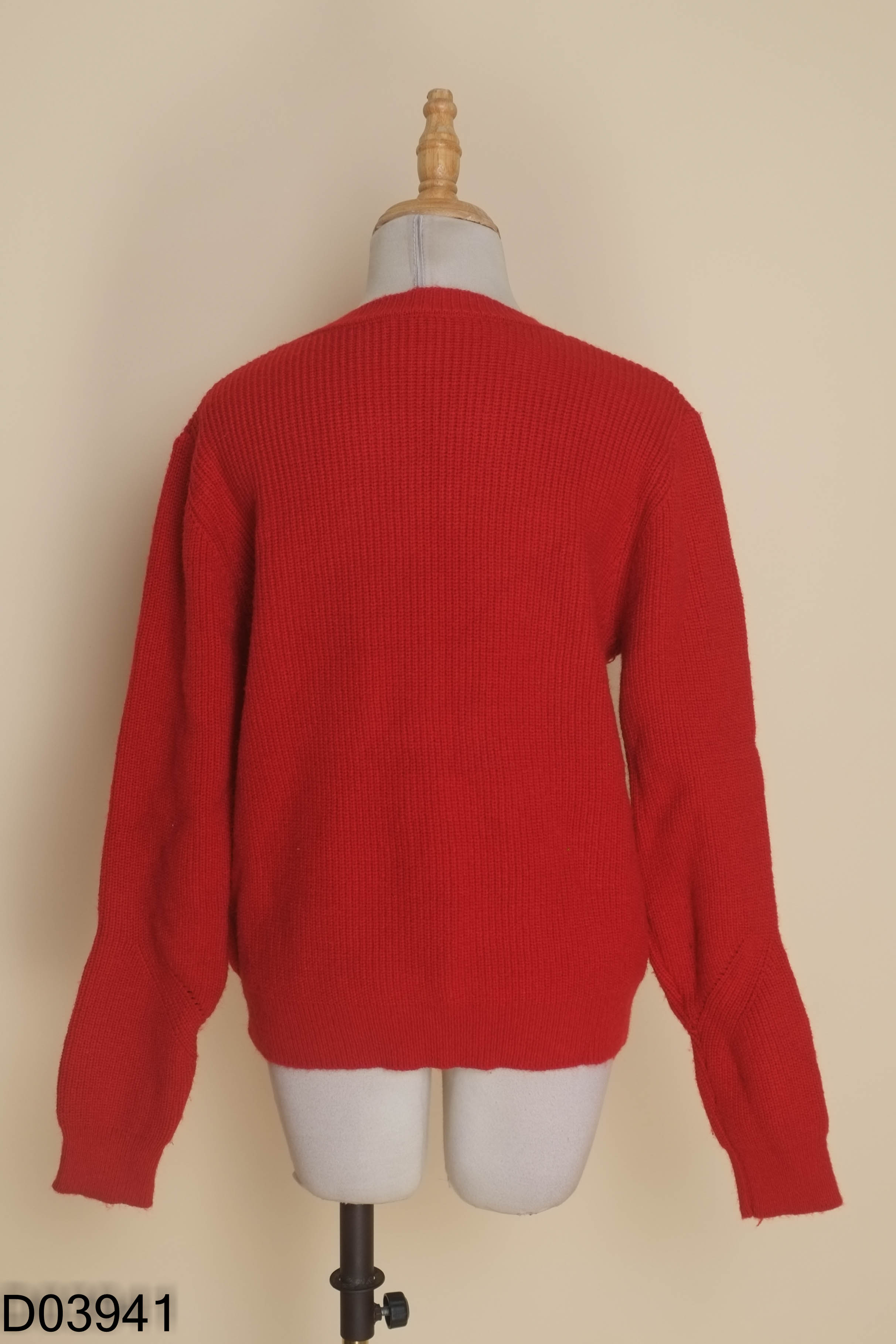 Áo len cardigan đỏ thêu