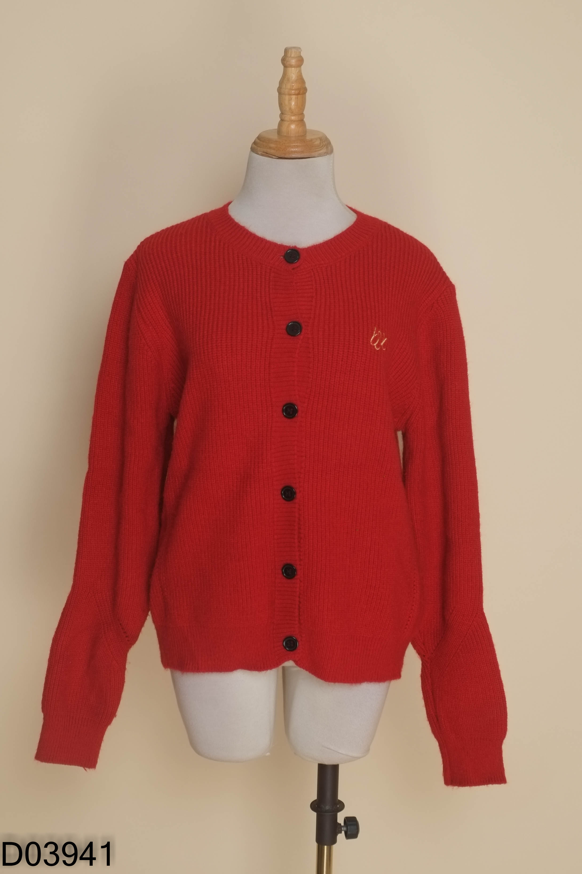 Áo len cardigan đỏ thêu