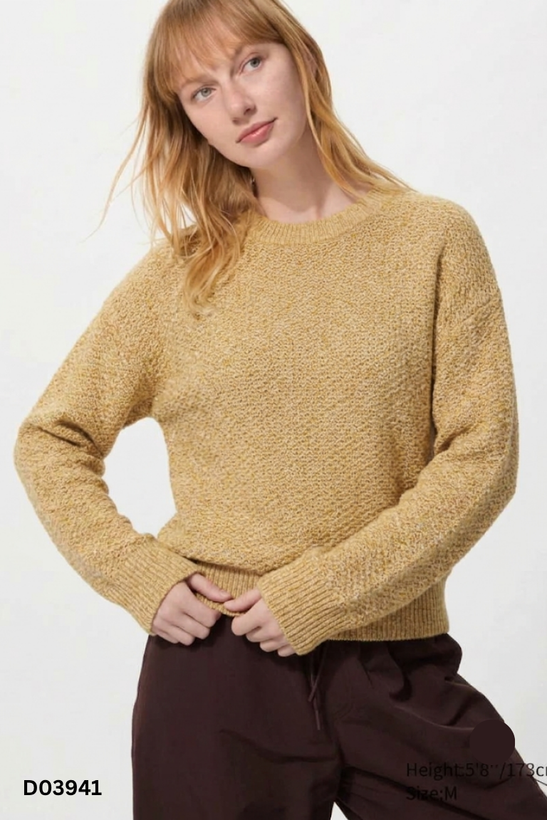 Áo len UNIQLO vàng nâu