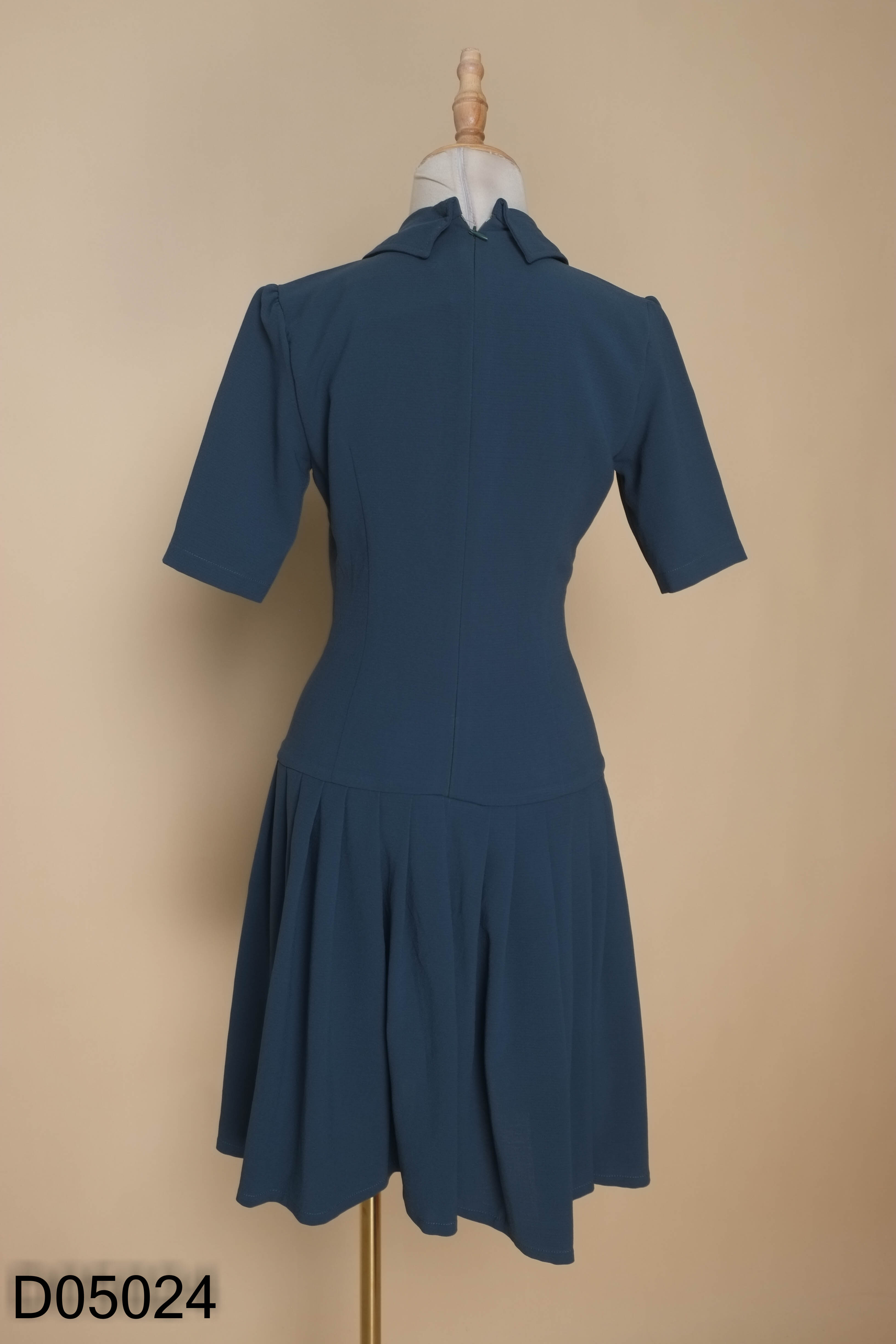 Váy K&K xanh rêu cổ vest
