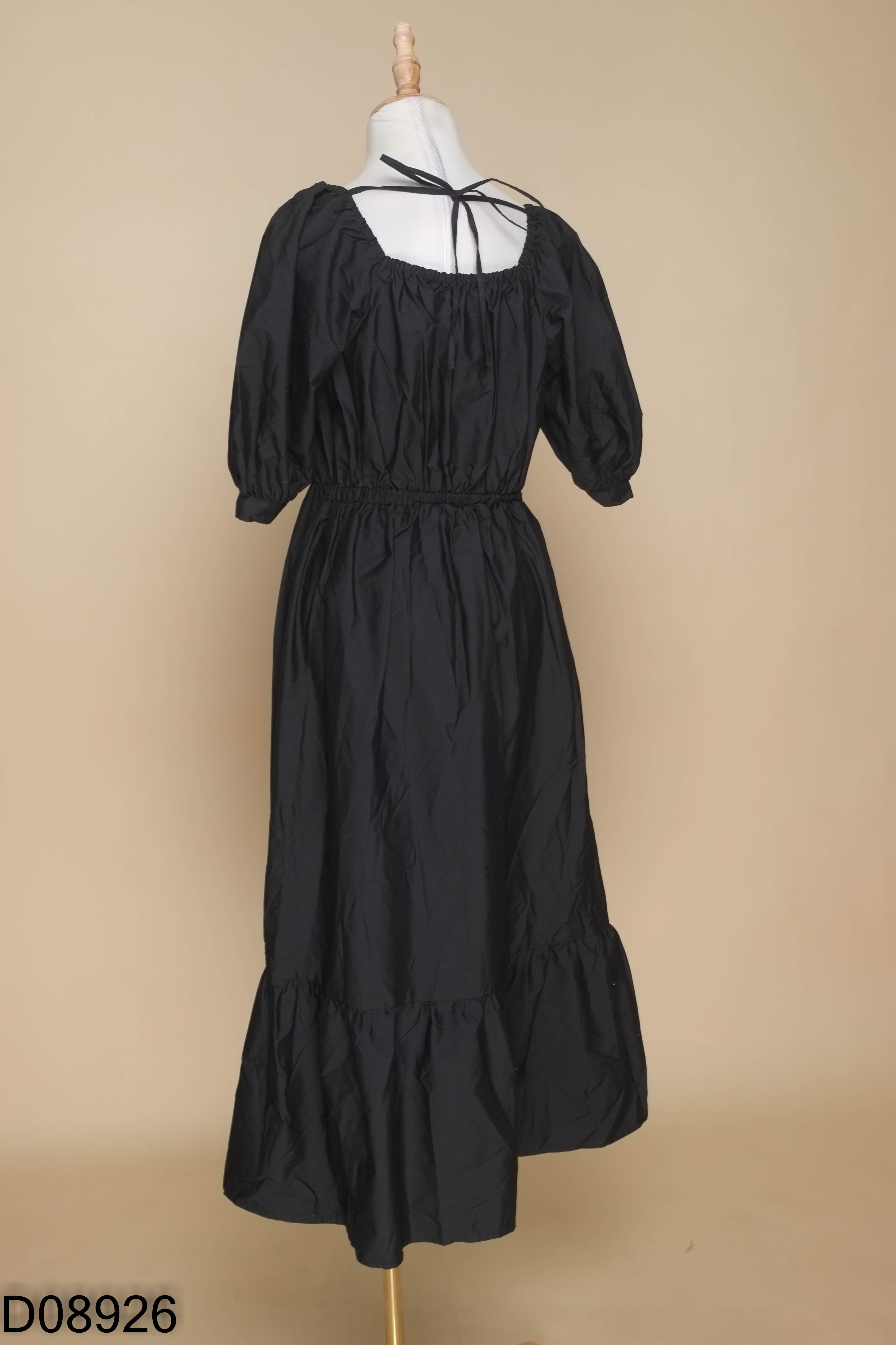 Váy đen babydoll trơn tay phồng
