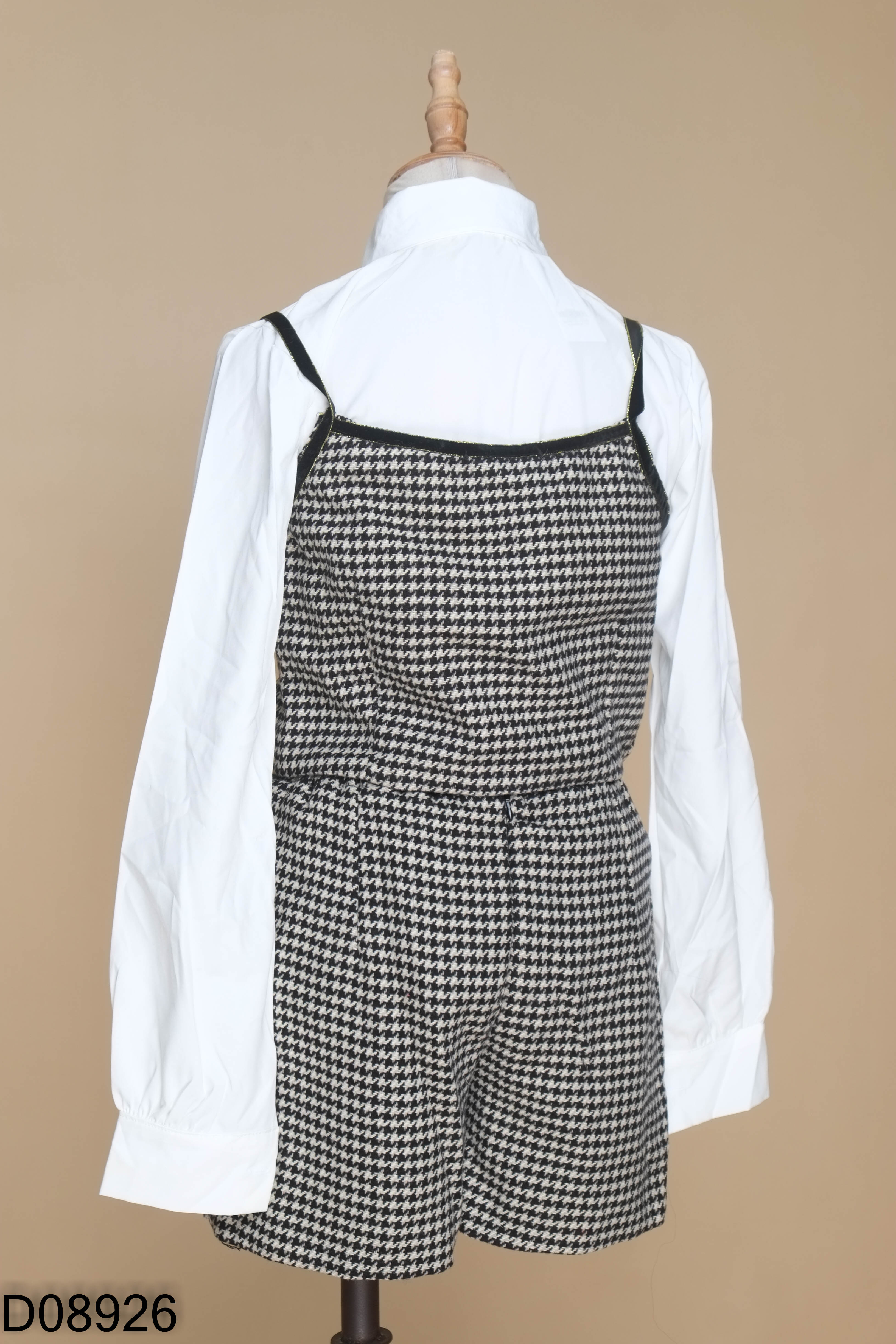 Set 3 Áo dạ len đen be + Sơ mi trắng + Quần short