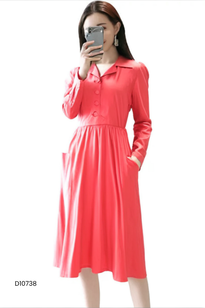 Váy đỏ phối khuy