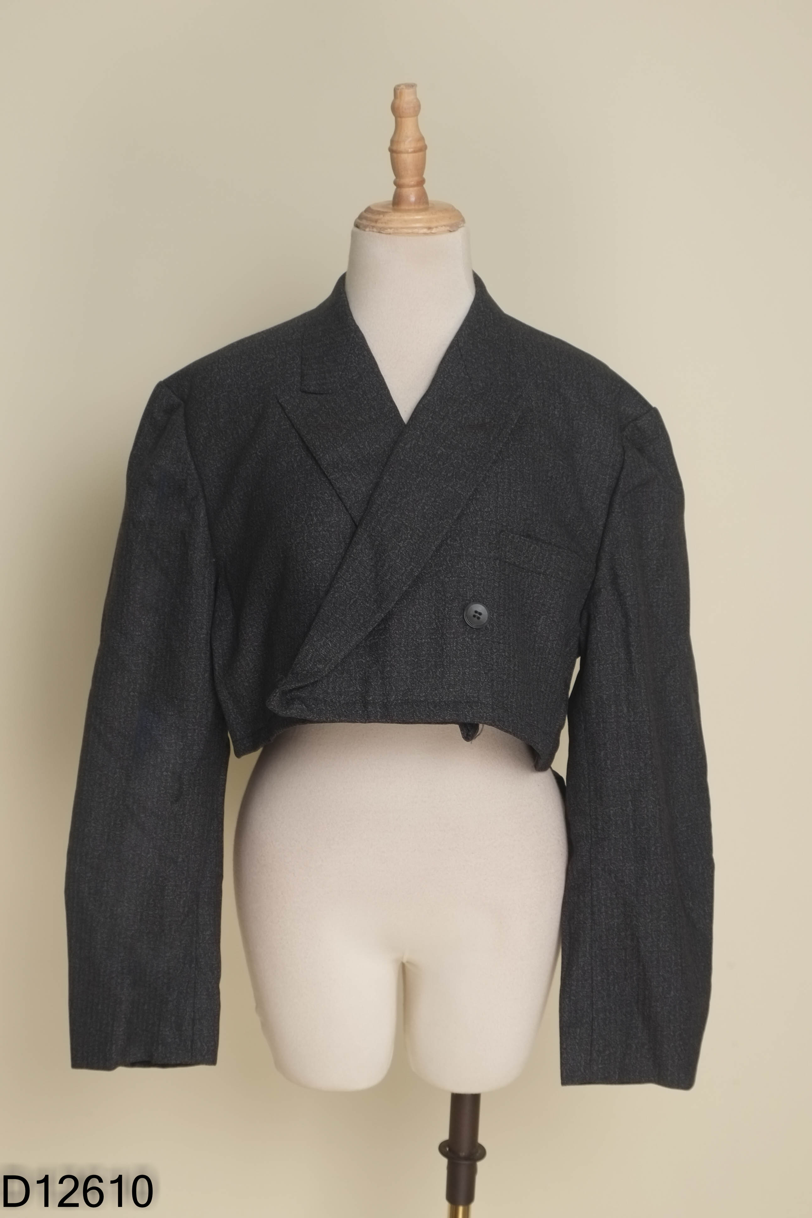 Áo vest đen dáng croptop